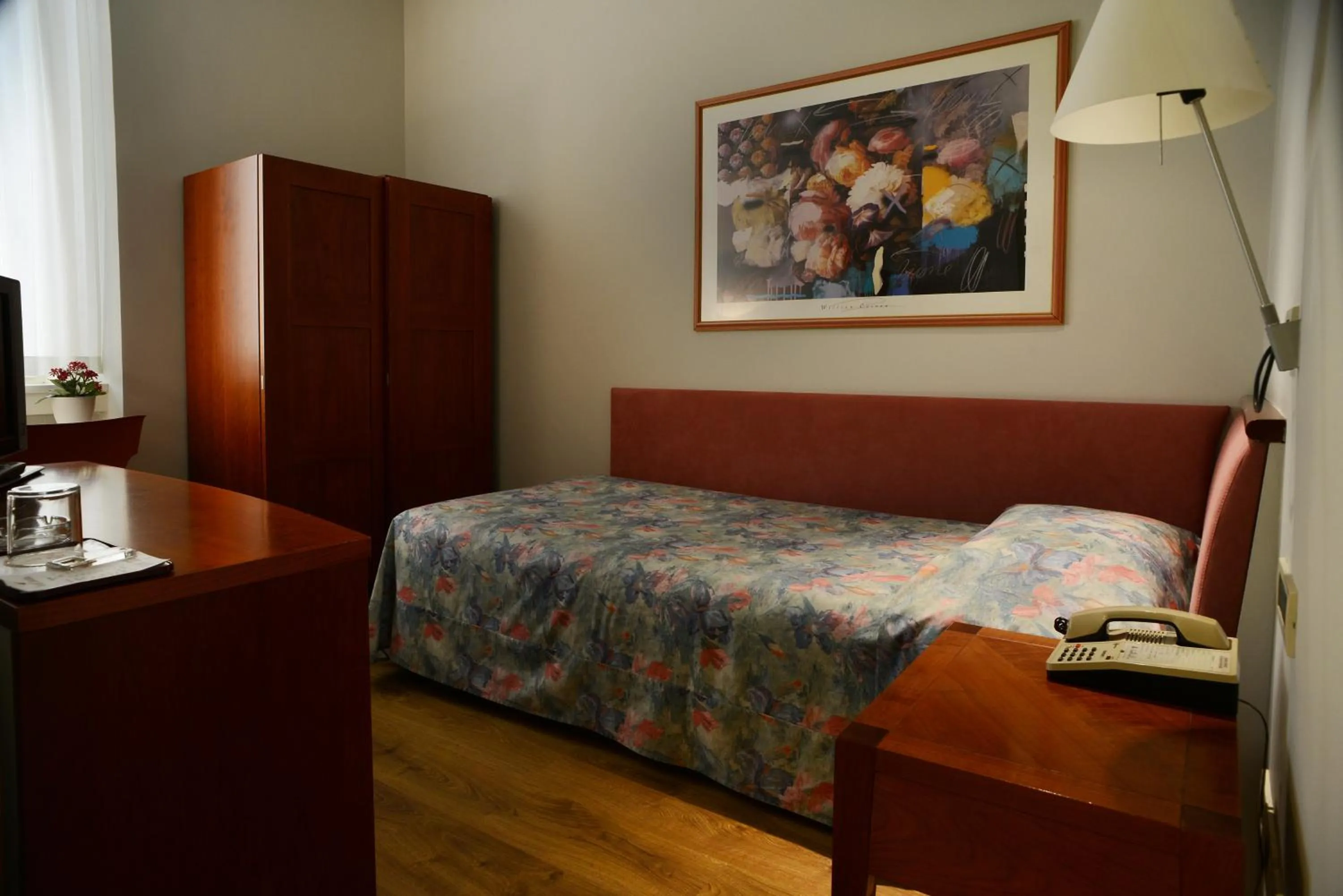 Bedroom, Bed in Hotel Colombia