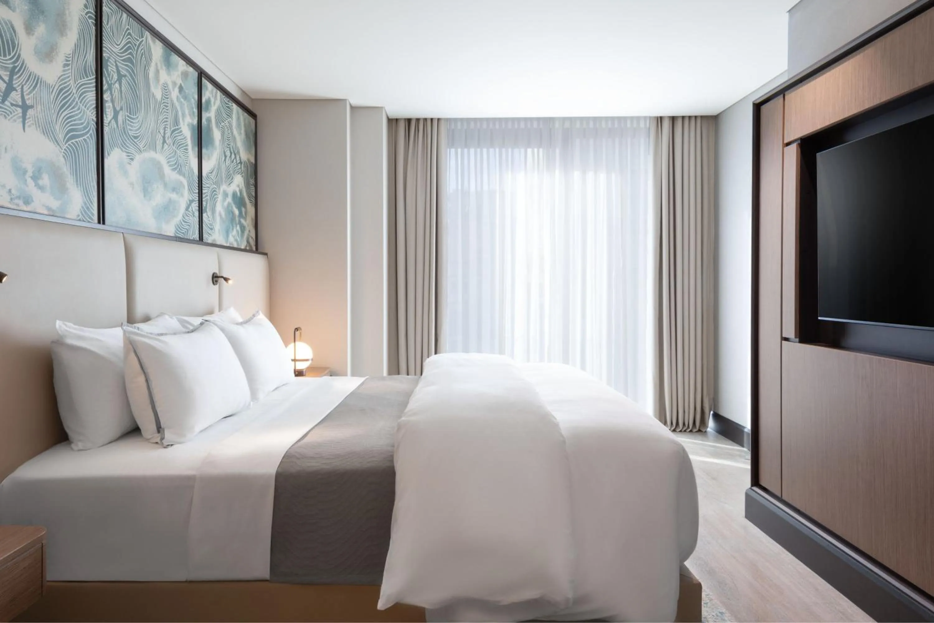 Photo of the whole room, Bed in The Westin Istanbul Nisantasi