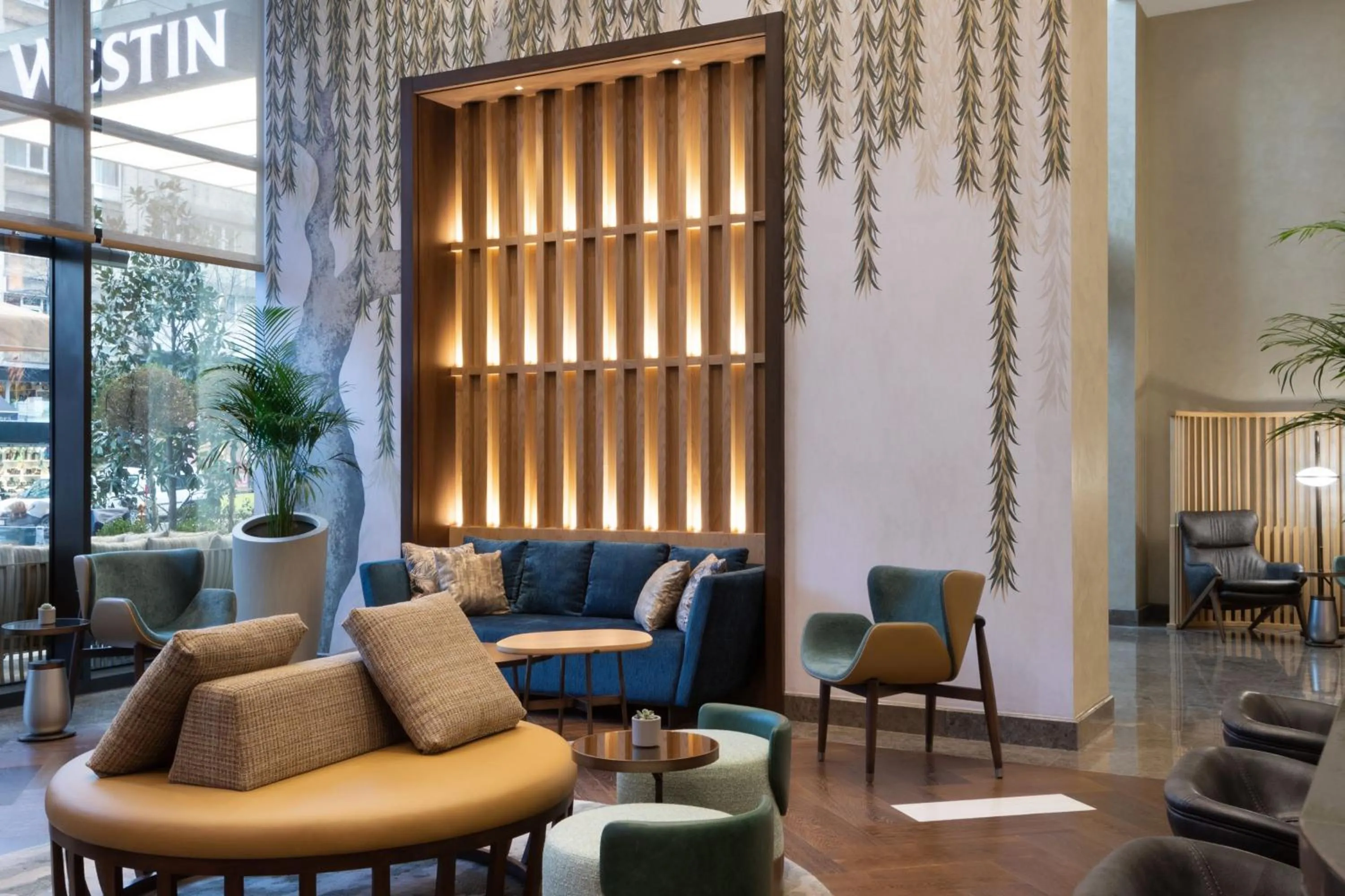Lounge or bar in The Westin Istanbul Nisantasi