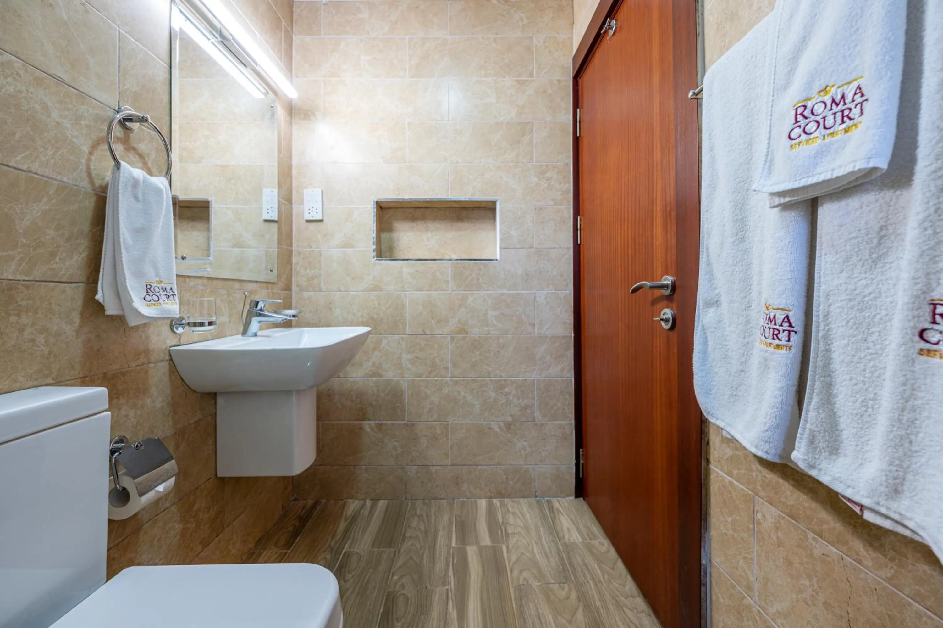 Toilet in Roma Court Serviced Apartments