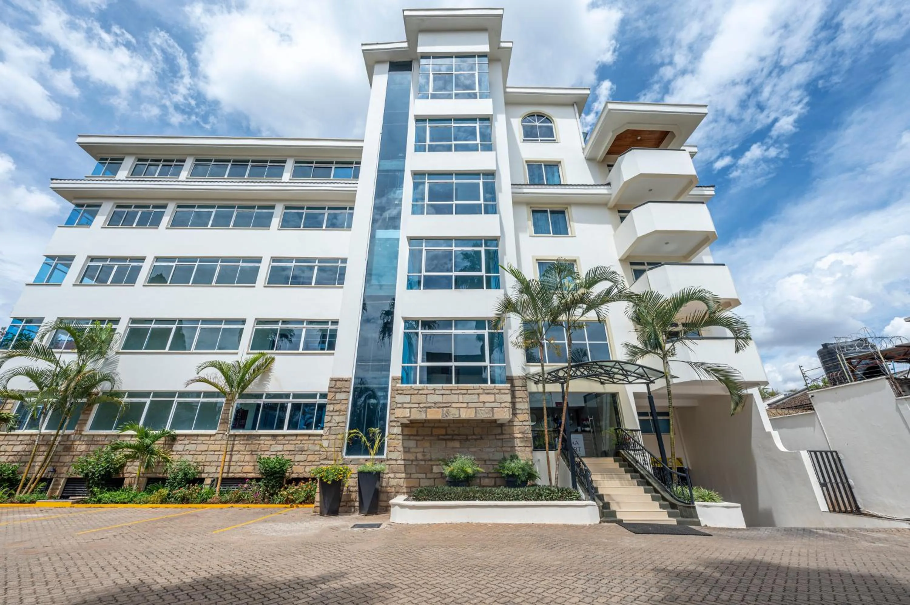 Property building in Roma Court Serviced Apartments