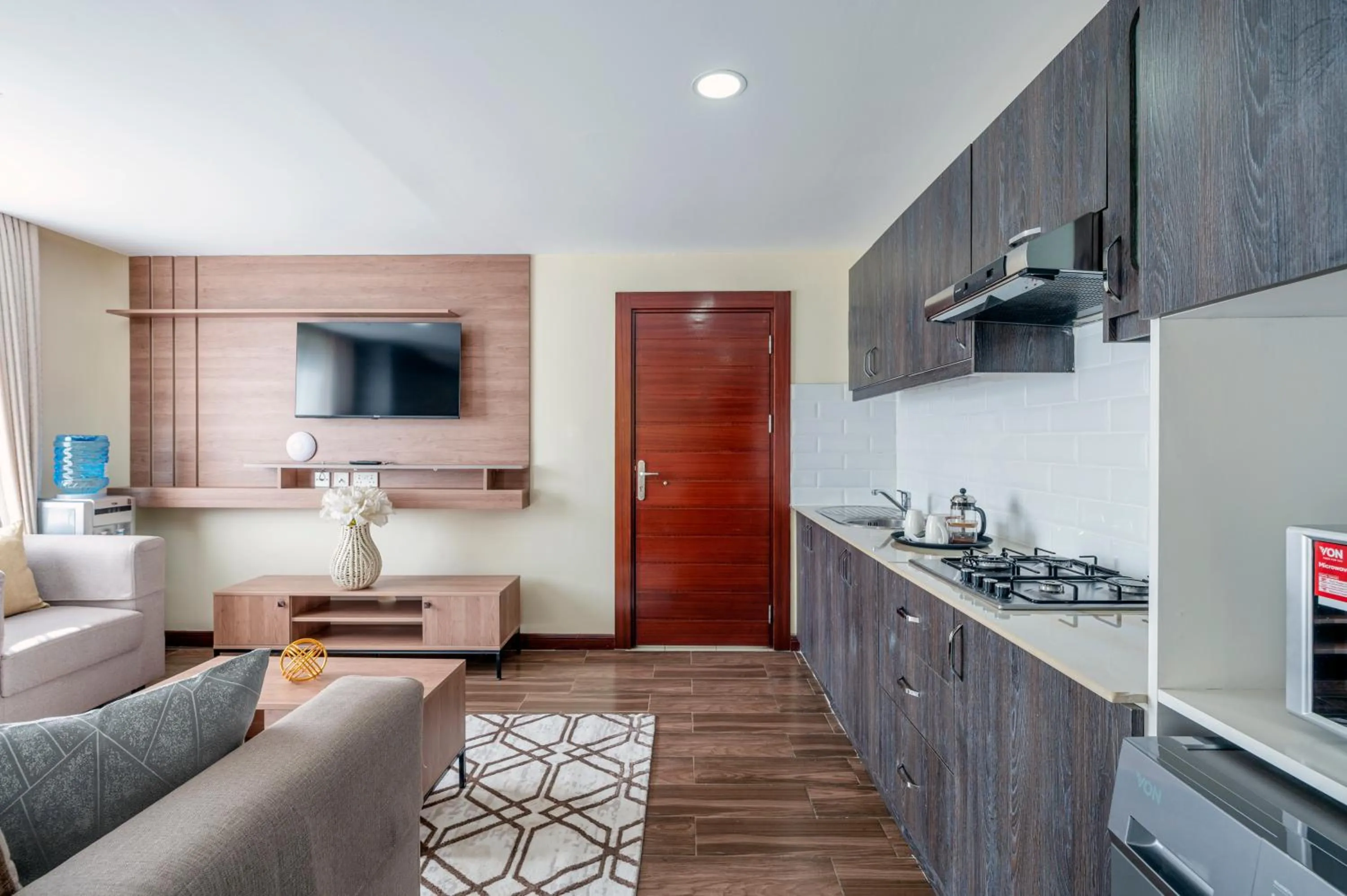 Kitchen or kitchenette in Roma Court Serviced Apartments