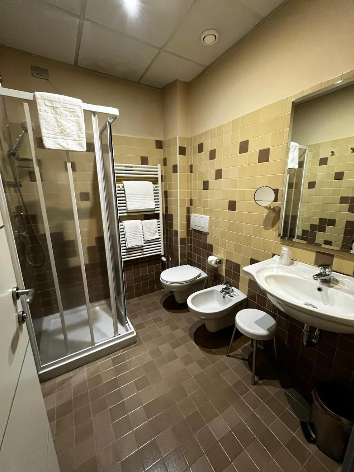 Shower in Hotel Fortyfive