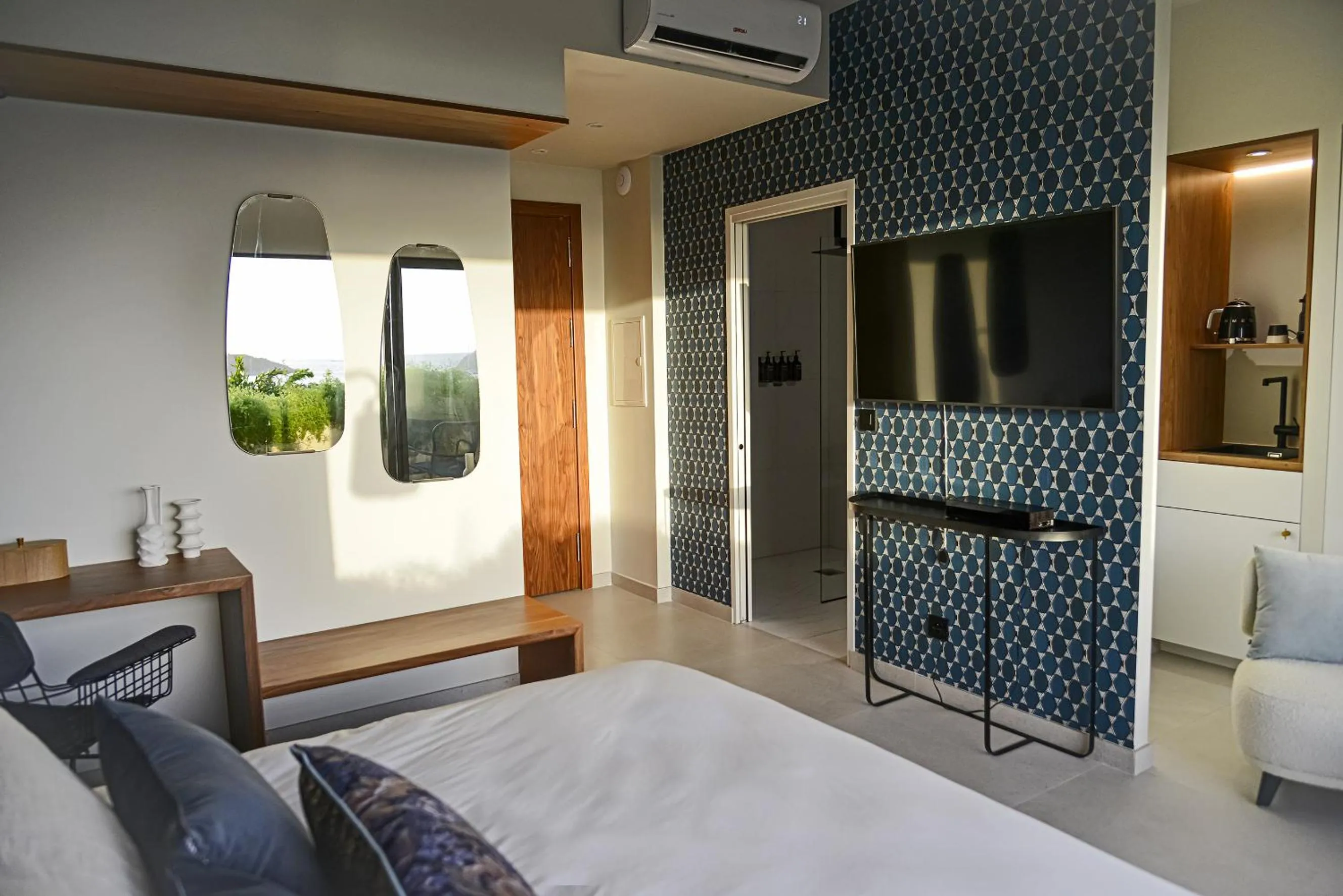 TV and multimedia, Bed in Le Martin Boutique Hôtel