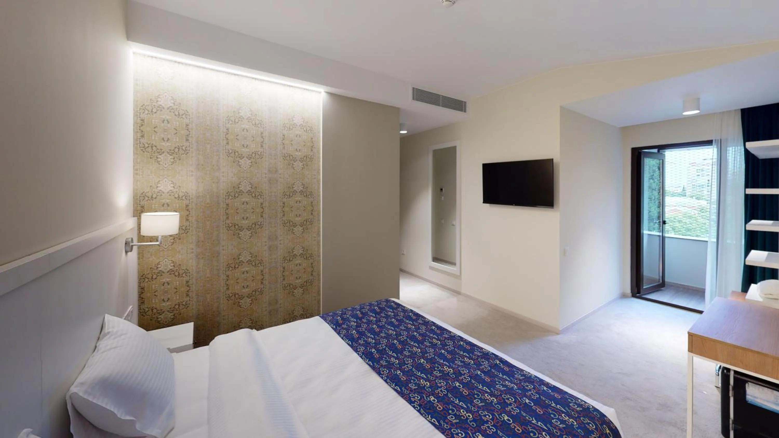 Photo of the whole room, Bed in EPIGRAPH Design Hotel