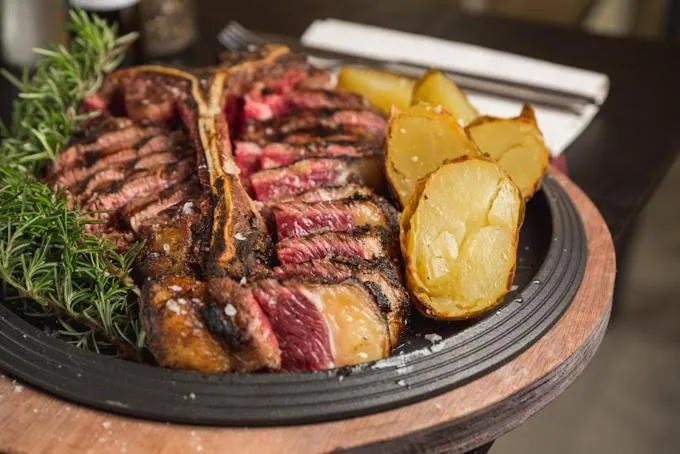 Restaurant/places to eat in Ippotur Medieval Resort