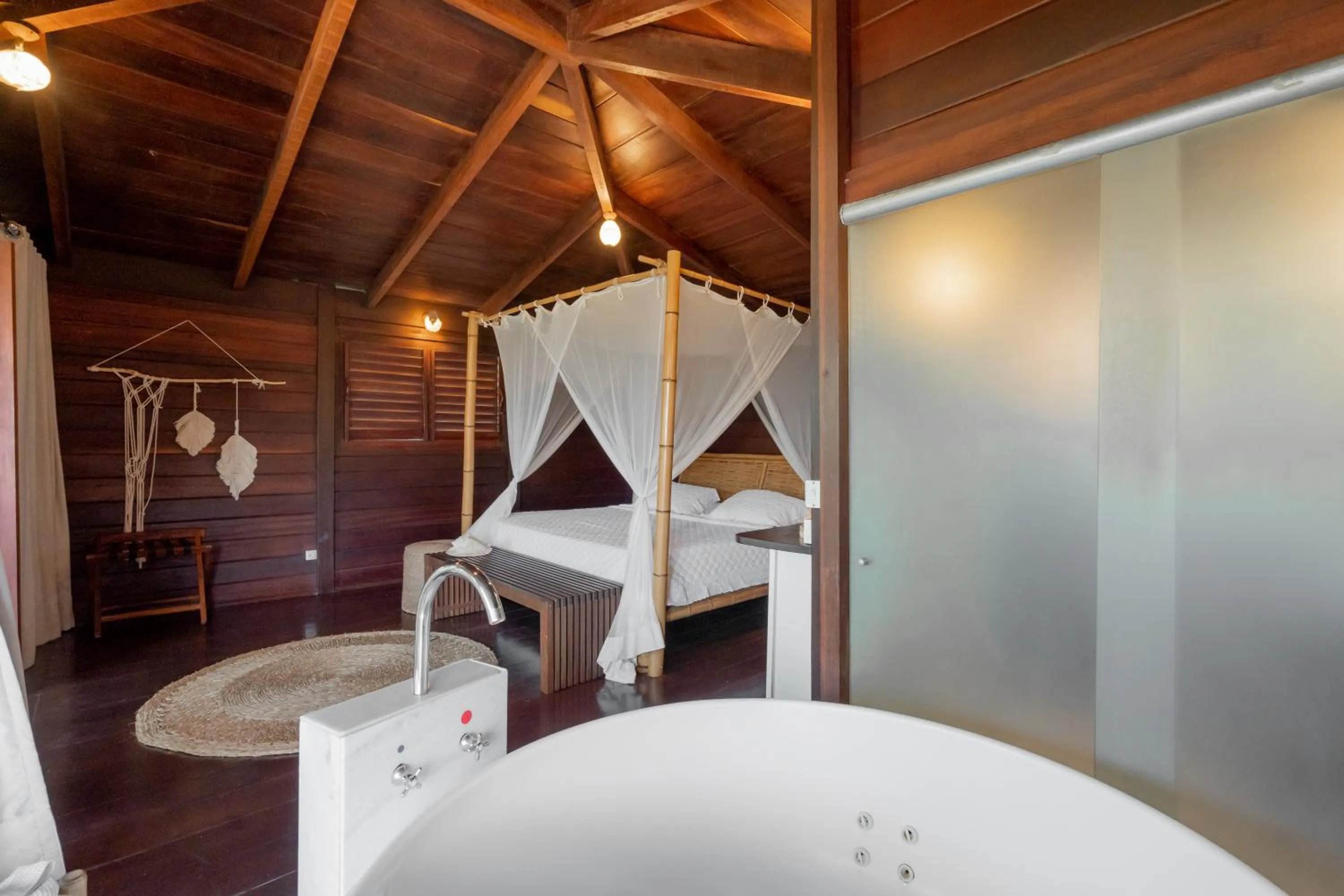 Hot Tub in Villa Mango