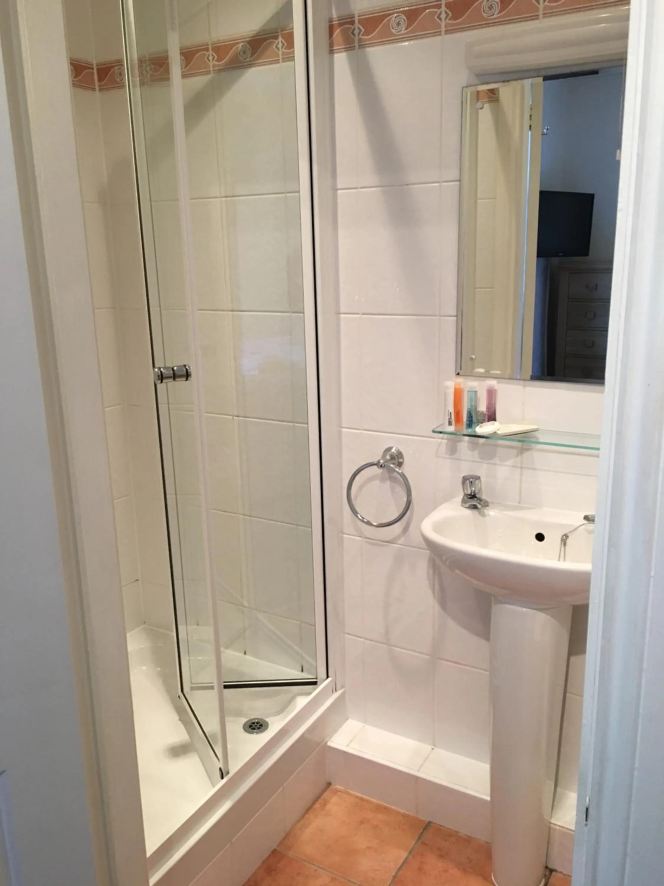 Bathroom in Melbourne Guest House