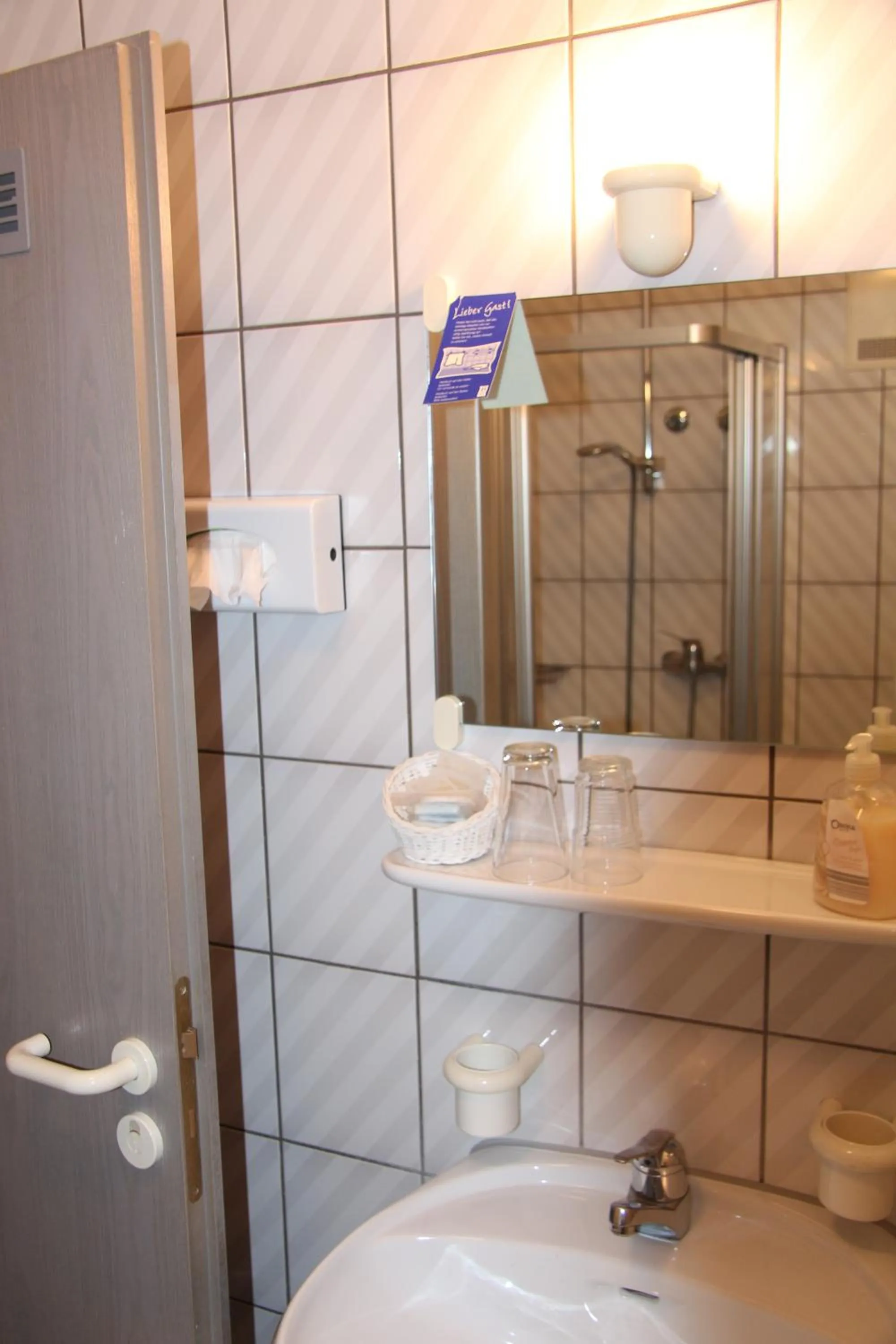 Bathroom in Hotel am Schloss Neuenstein