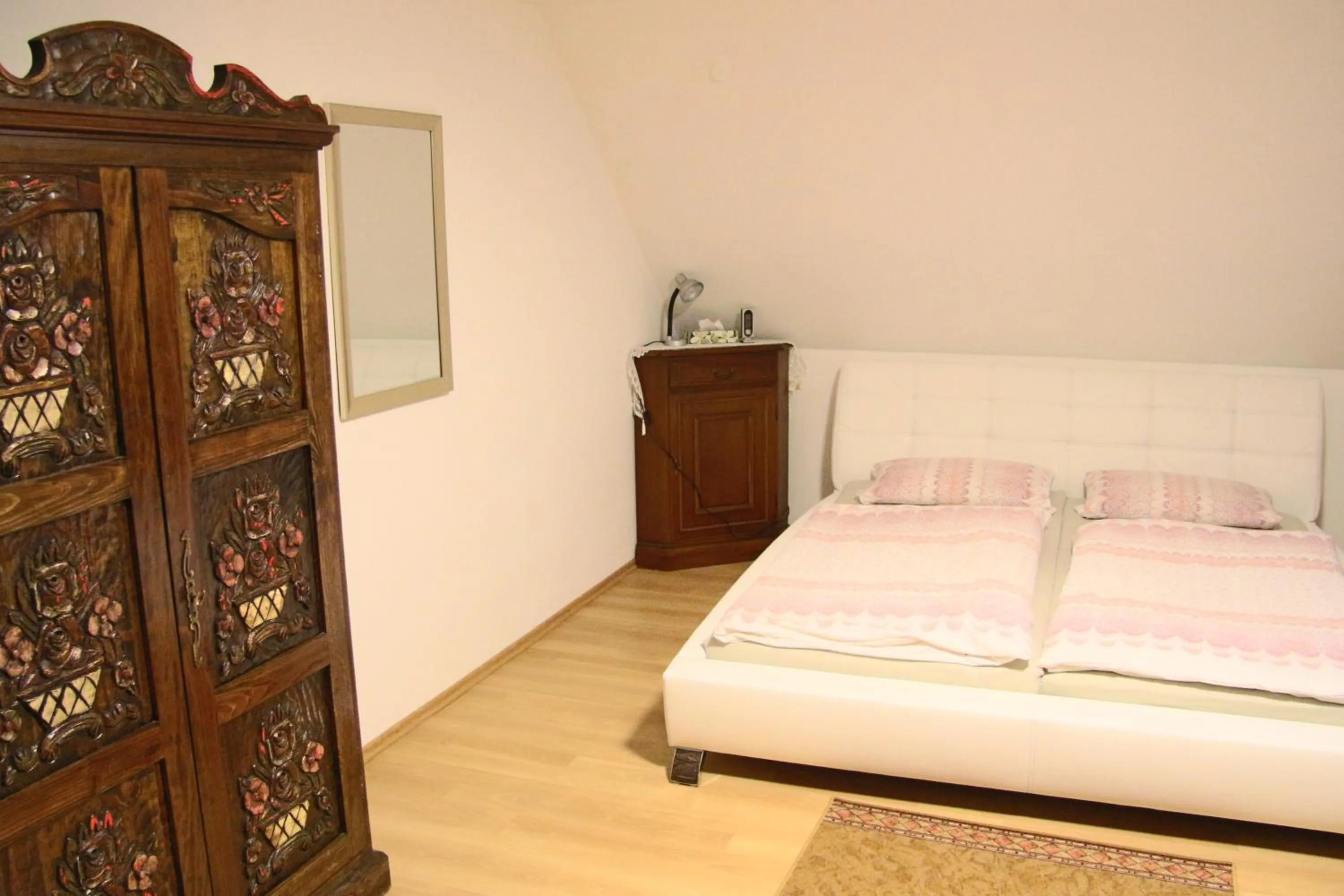 Photo of the whole room, Bed in Hotel am Schloss Neuenstein