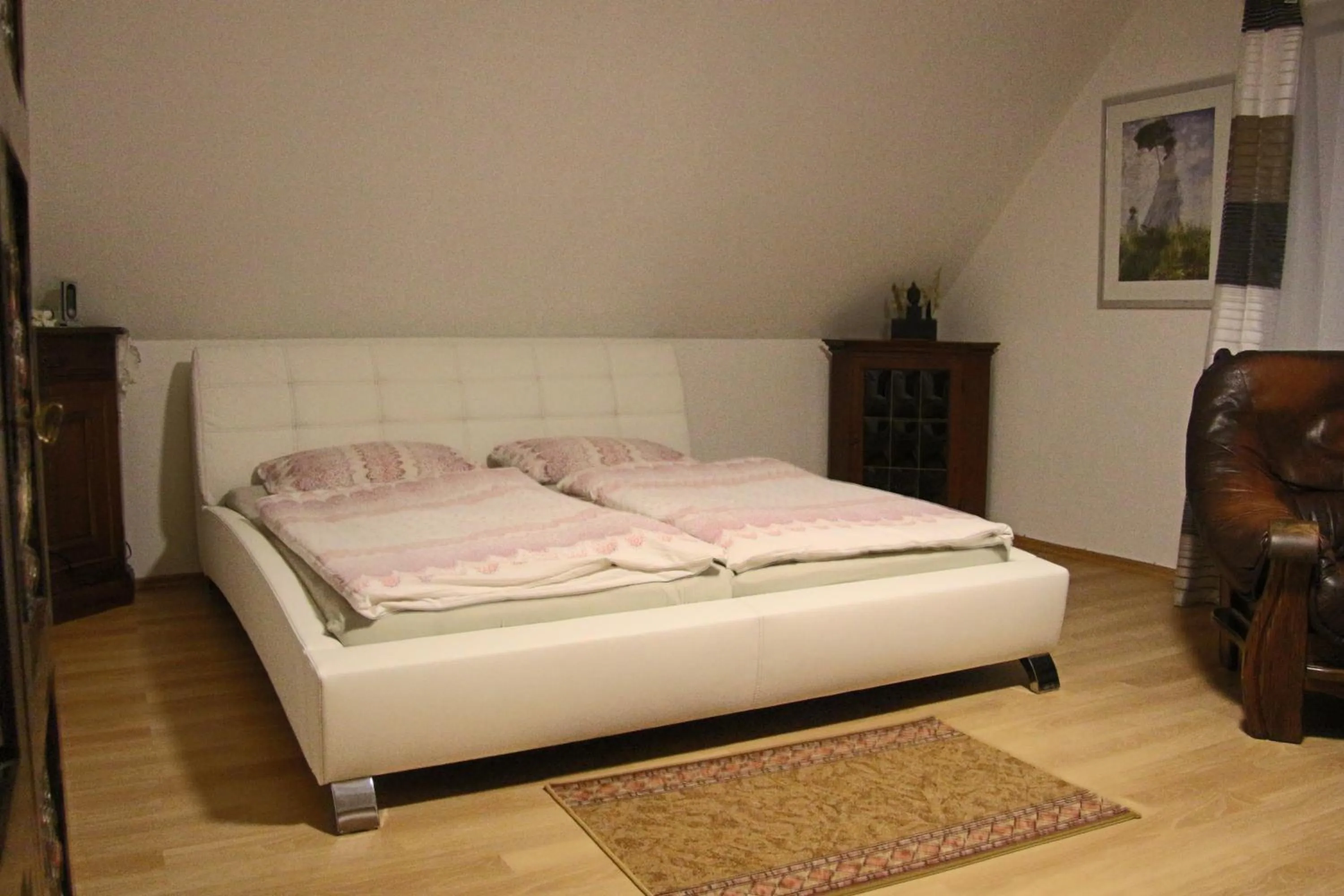 Bedroom, Bed in Hotel am Schloss Neuenstein