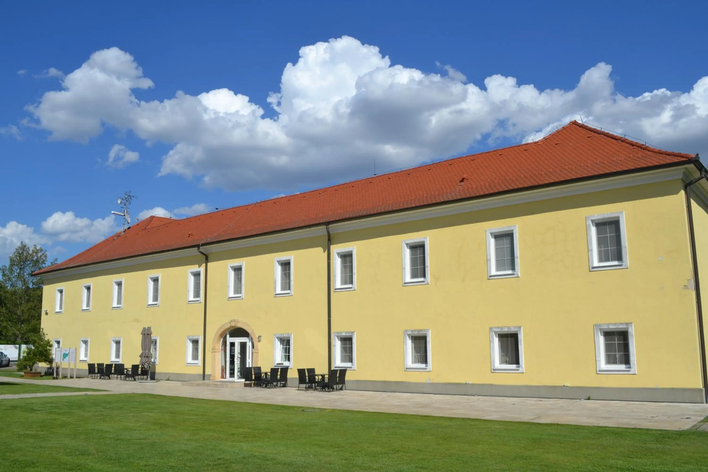 Property building in Apex Hotel