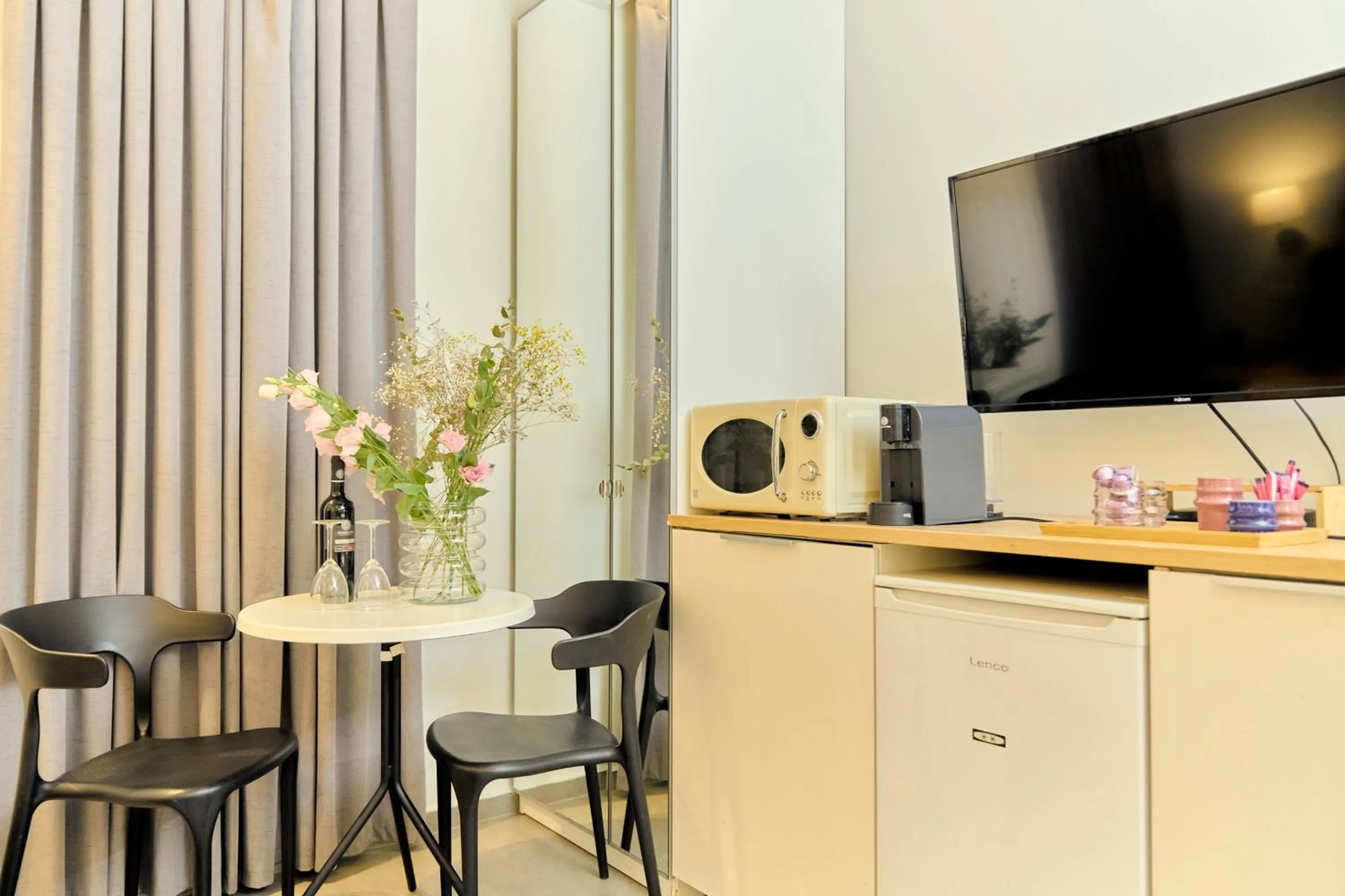 TV and multimedia in H7 TLV