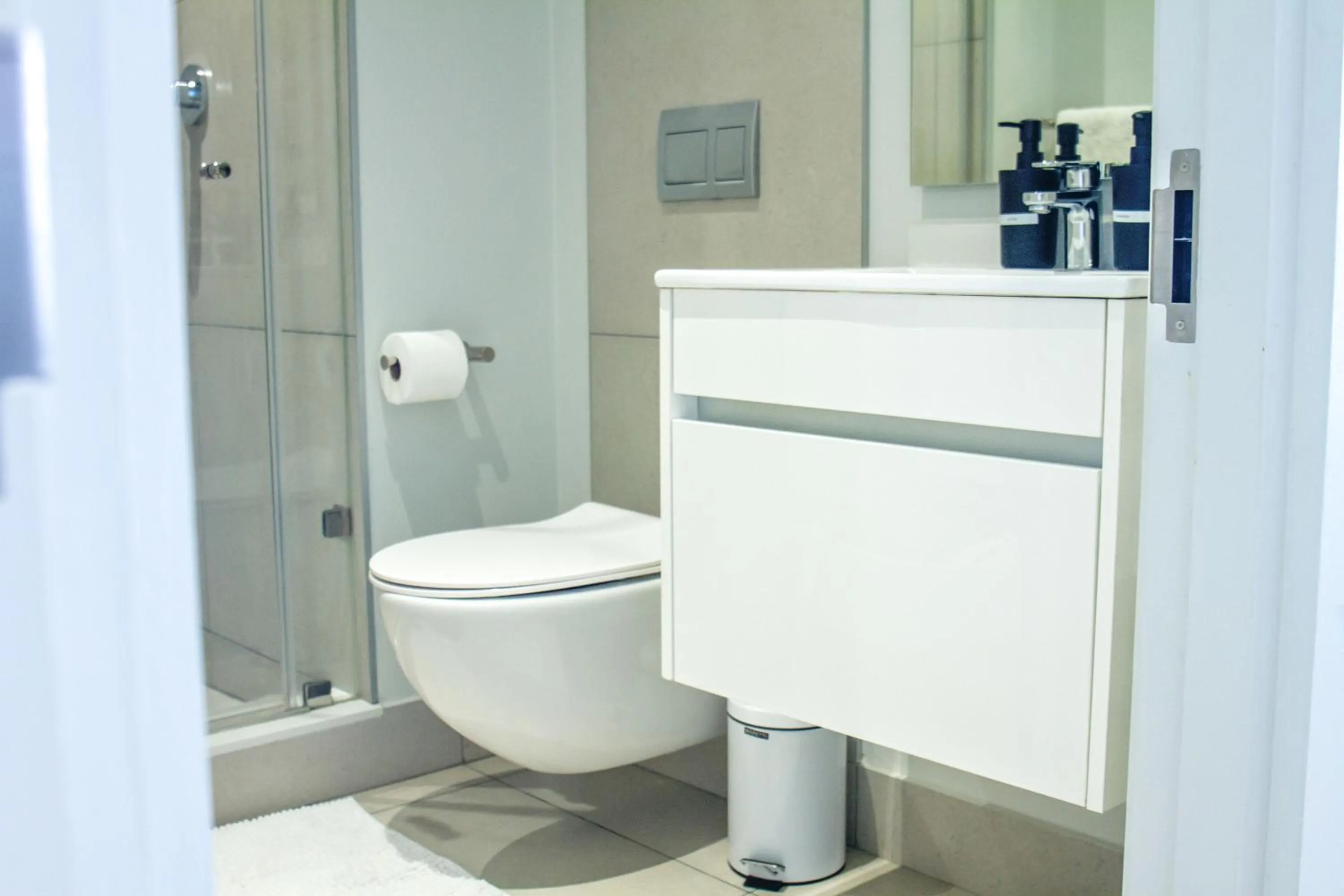 Shower in Executive Apartment at Ellipse Waterfall