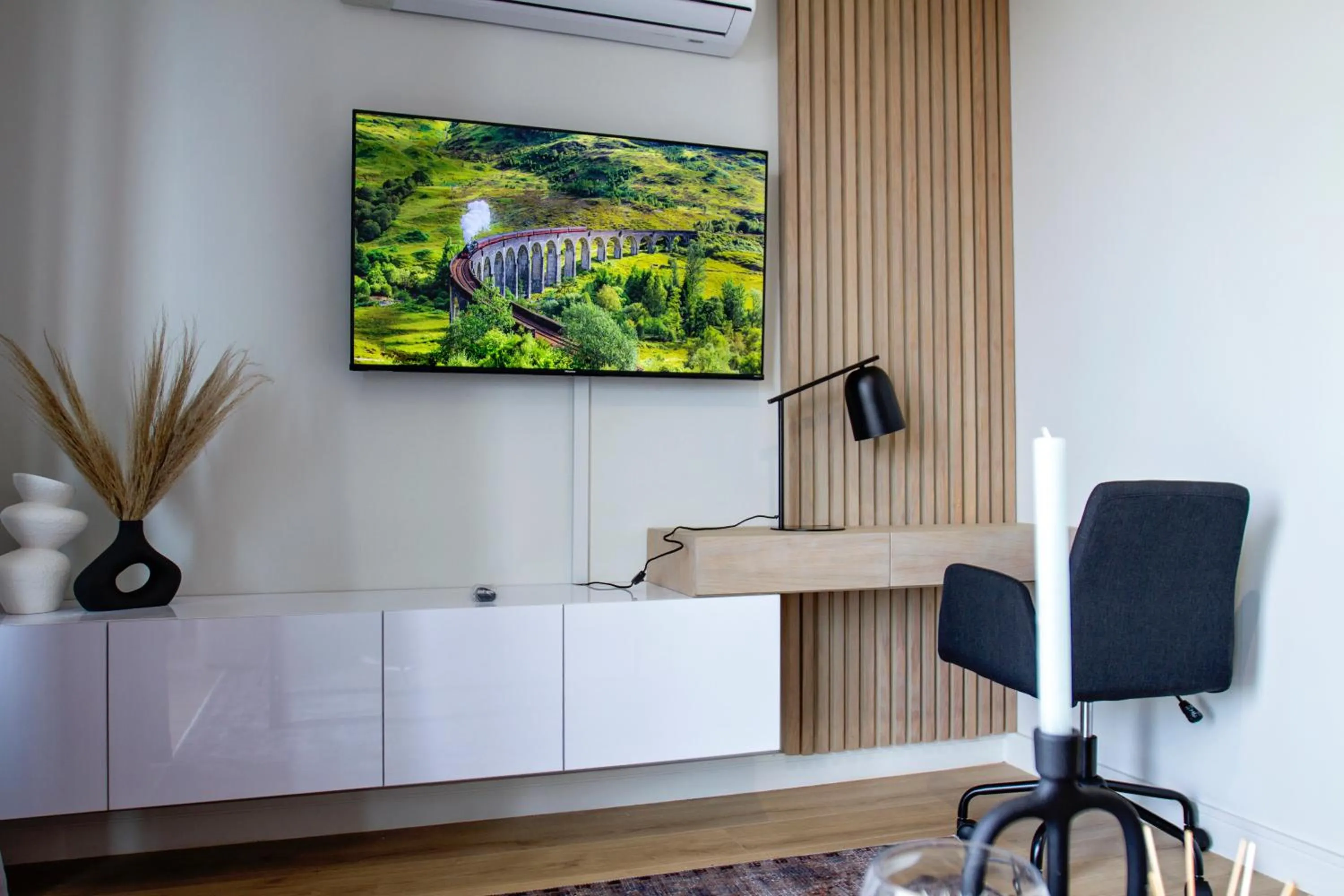 TV and multimedia in Executive Apartment at Ellipse Waterfall