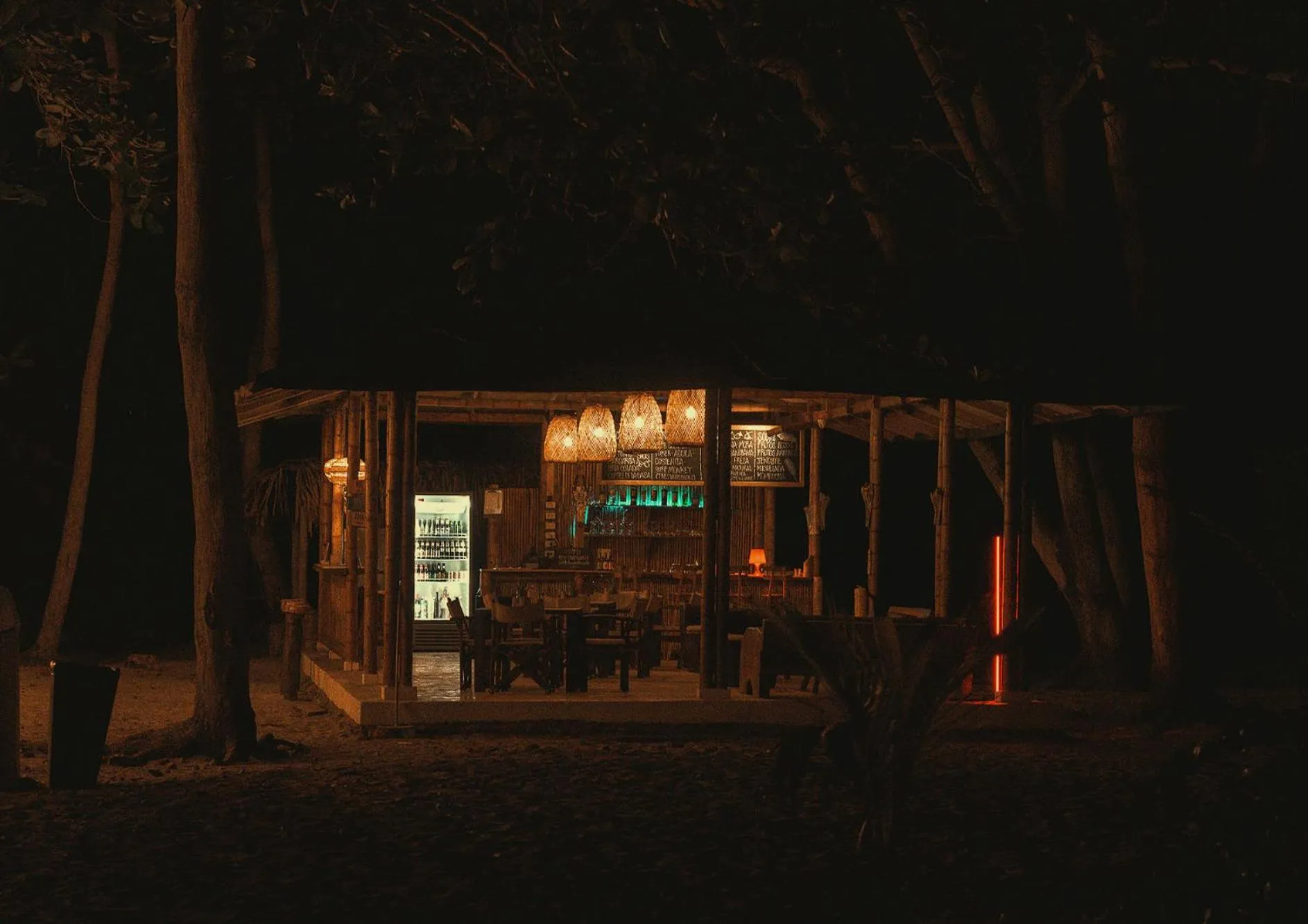 Night in Santuario Playa Bonita