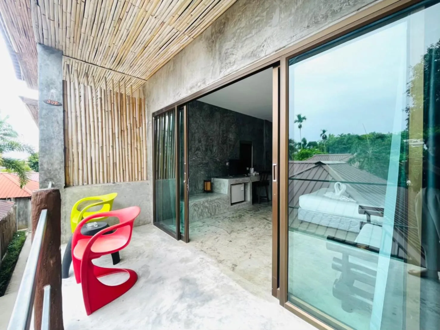 Balcony/Terrace in The Sea Resort Haad Rin