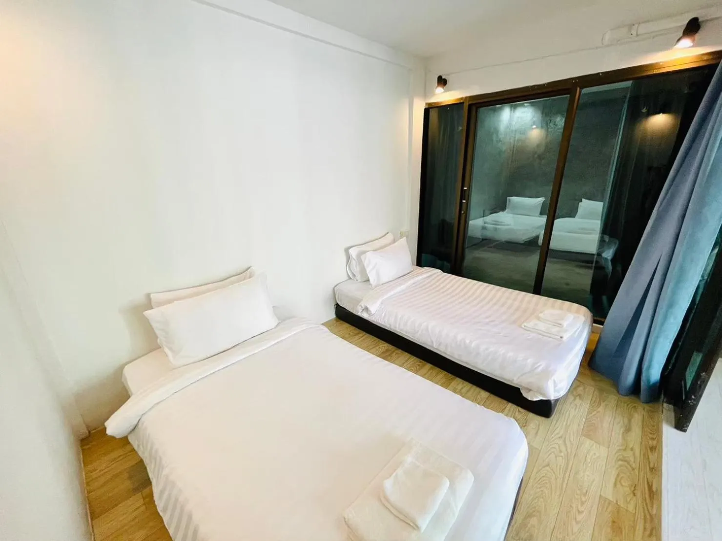 Photo of the whole room, Bed in The Sea Resort Haad Rin