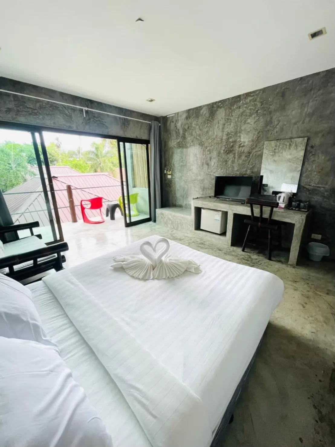 Bed in The Sea Resort Haad Rin