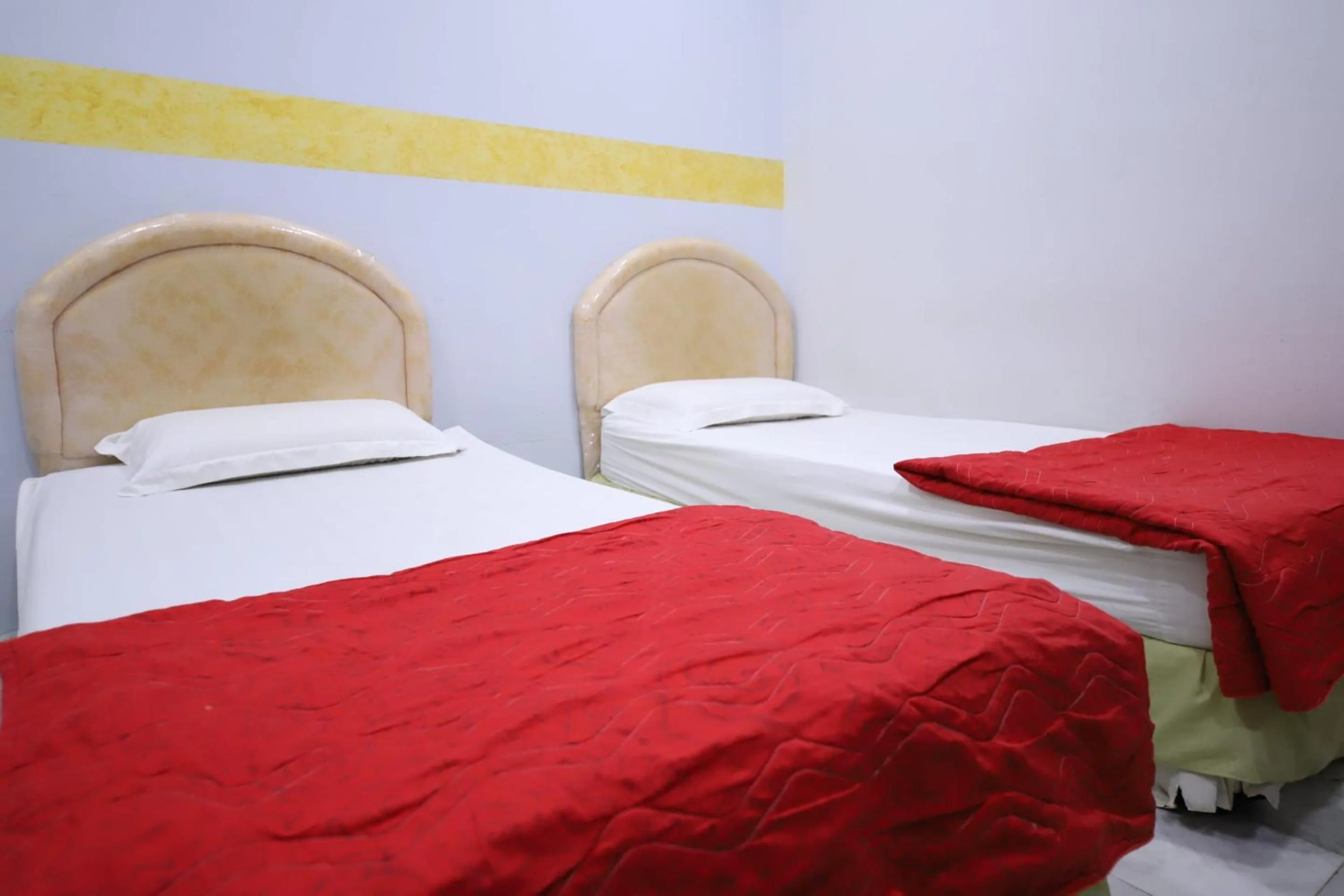 Bedroom, Bed in OYO Homes 90575 CK Bahau Homestay