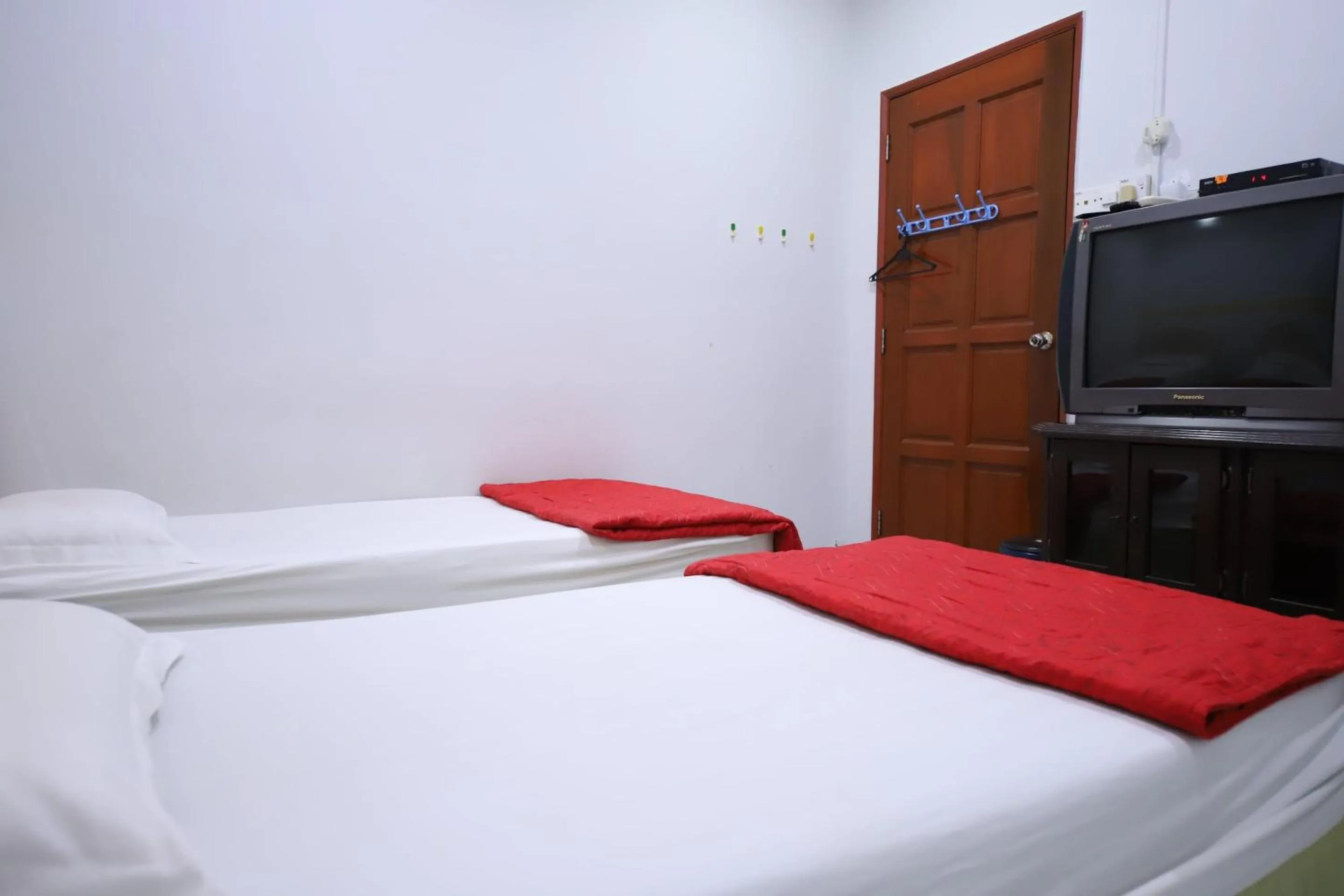 Bedroom, Bed in OYO Homes 90575 CK Bahau Homestay
