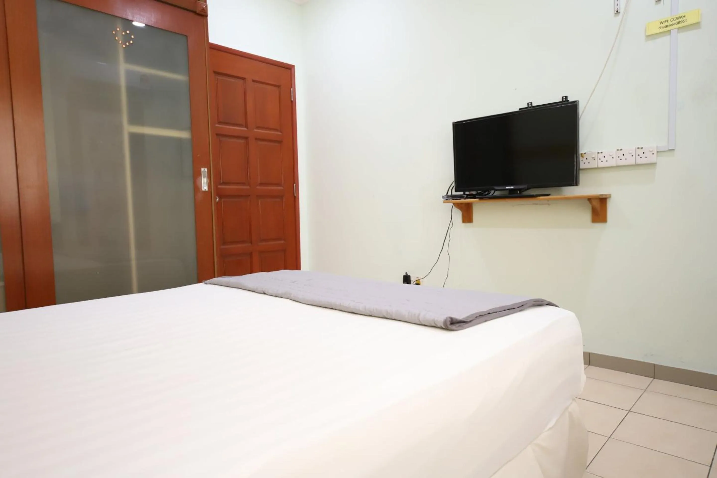 Bedroom, Bed in OYO Homes 90575 CK Bahau Homestay
