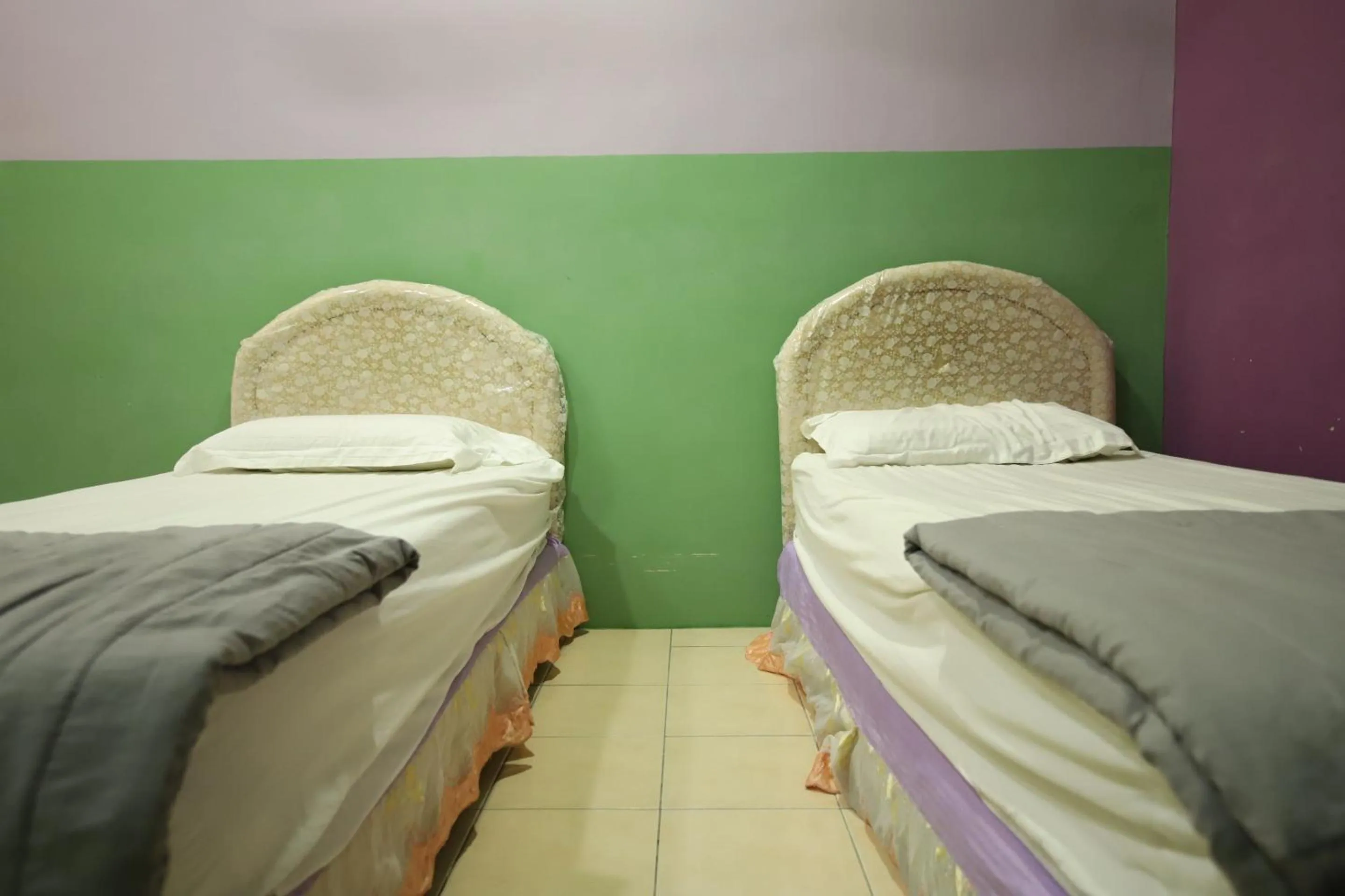 Bedroom, Bed in OYO Homes 90575 CK Bahau Homestay