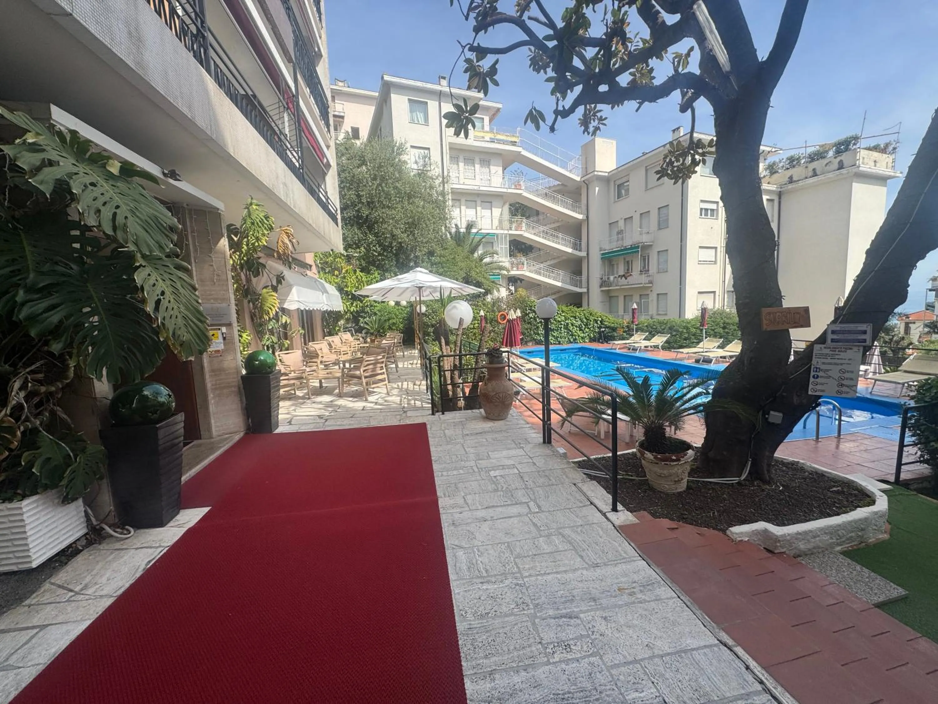 Property building in Hotel Principe