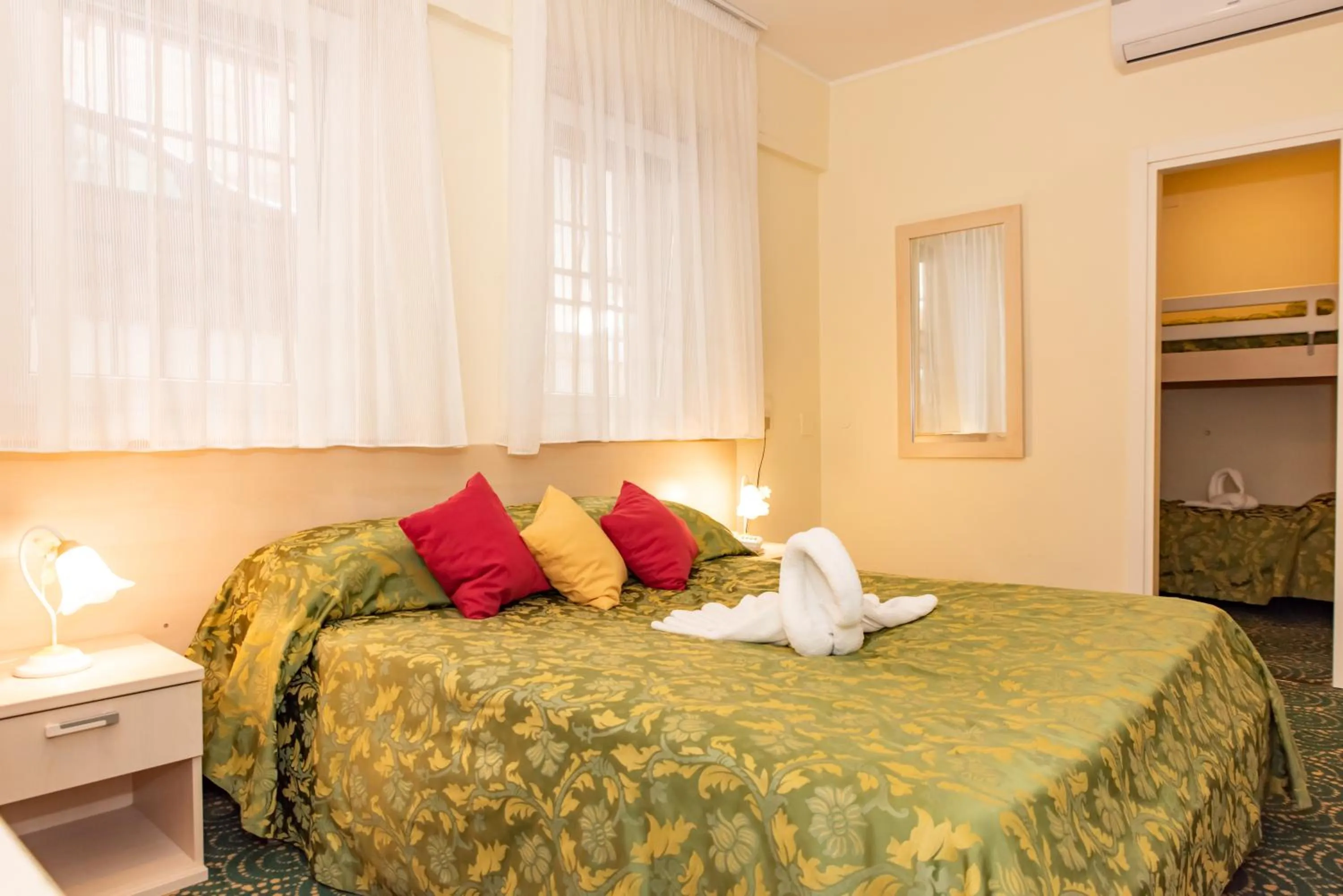 Photo of the whole room, Bed in Hotel Principe