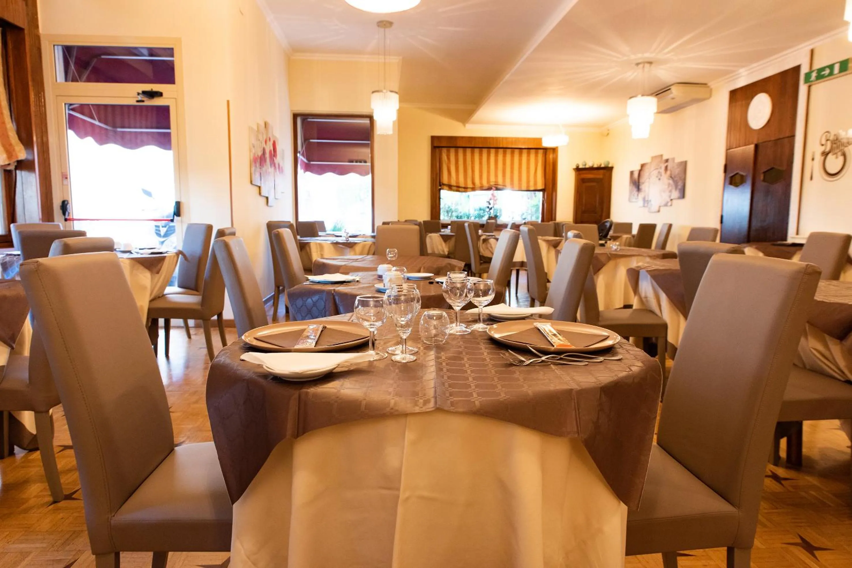 Communal lounge/ TV room in Hotel Principe