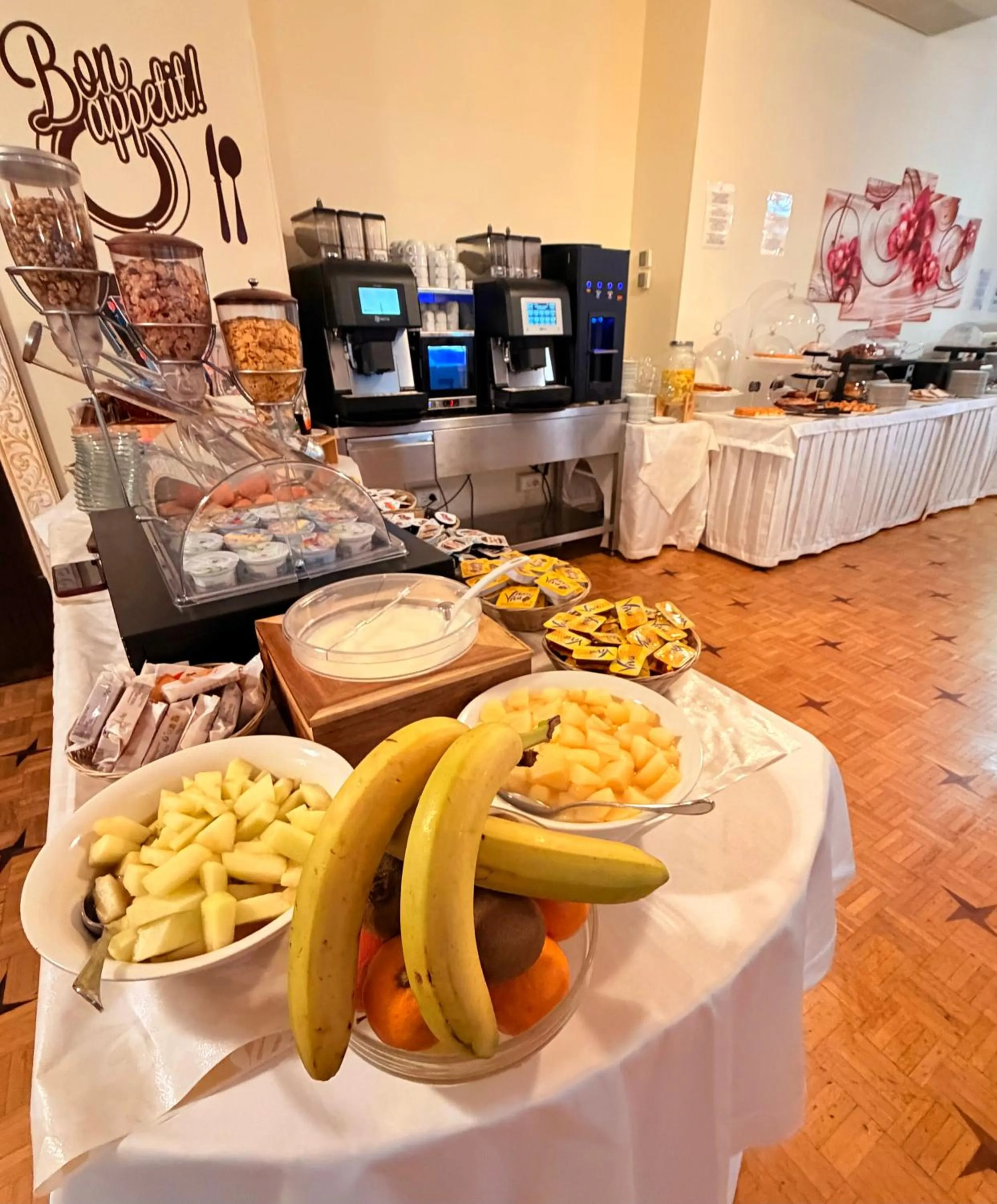 Buffet breakfast in Hotel Principe