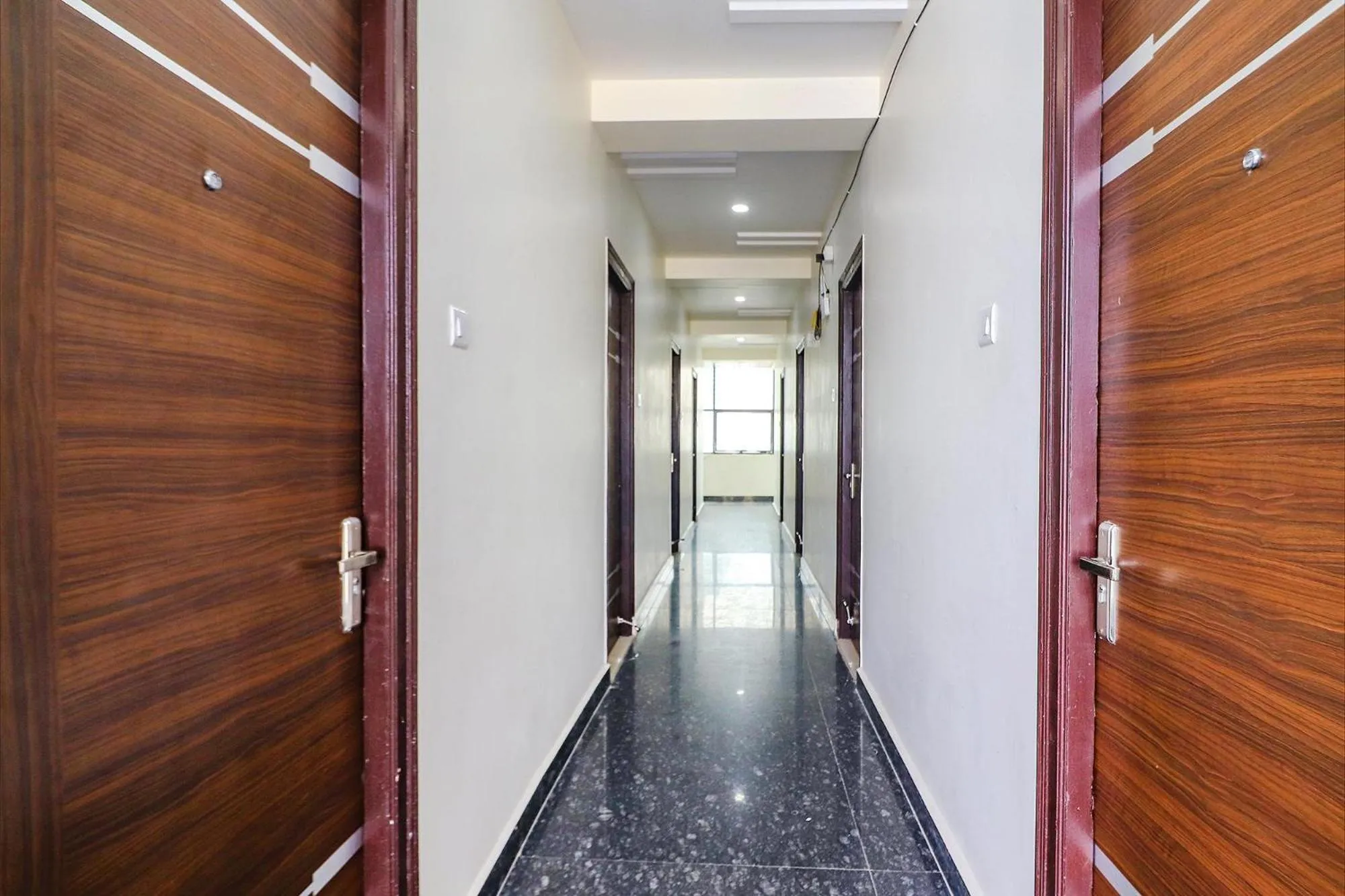 Lobby or reception in FabExpress Kings Inn