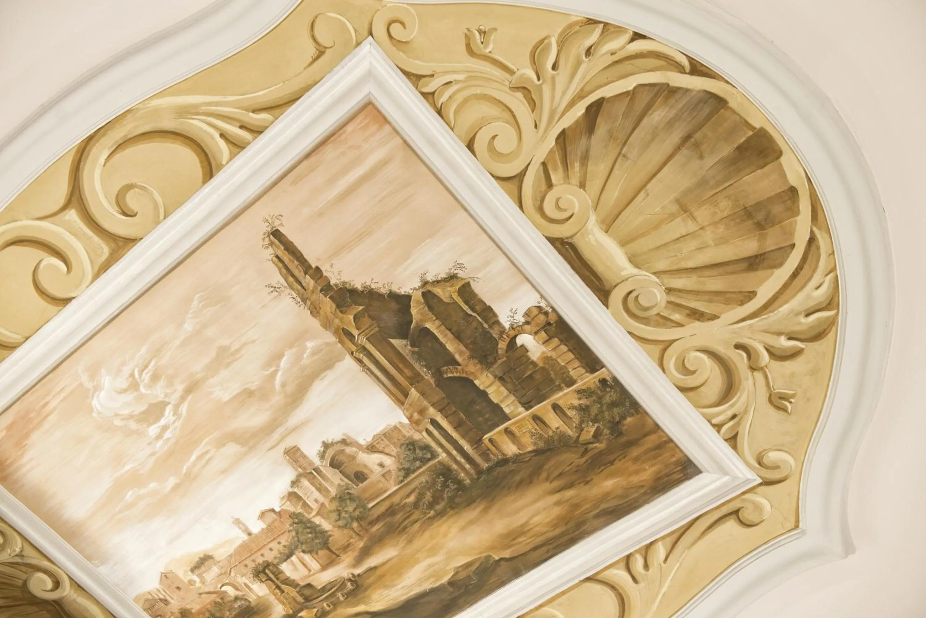 Decorative detail in Hotel Giolli Nazionale