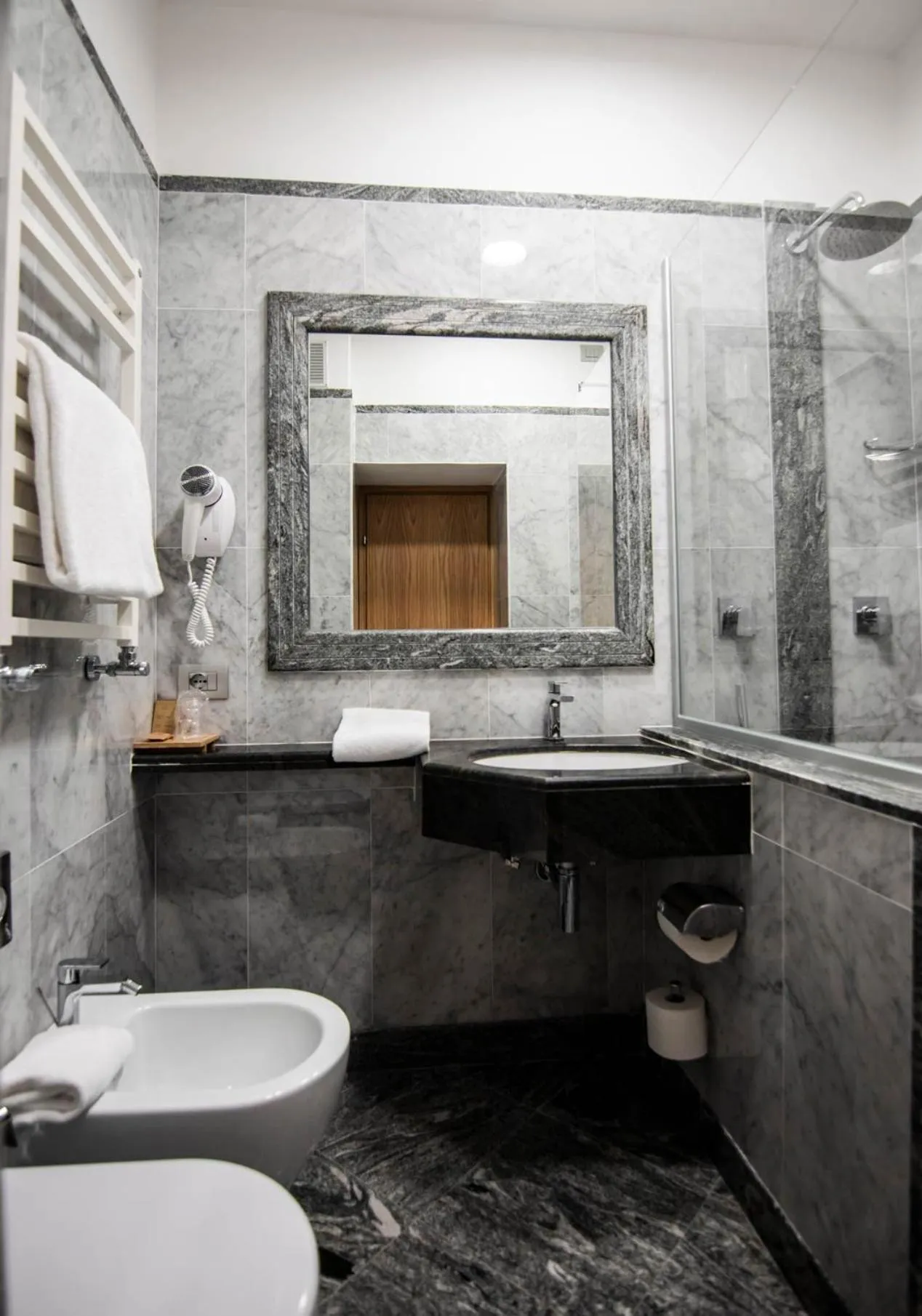 Bathroom in Hotel Giolli Nazionale