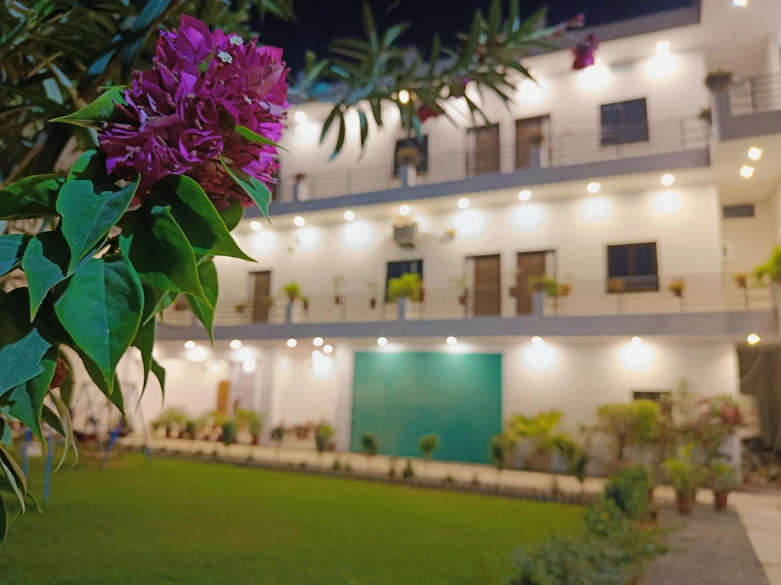 Property building in Green Club Farm