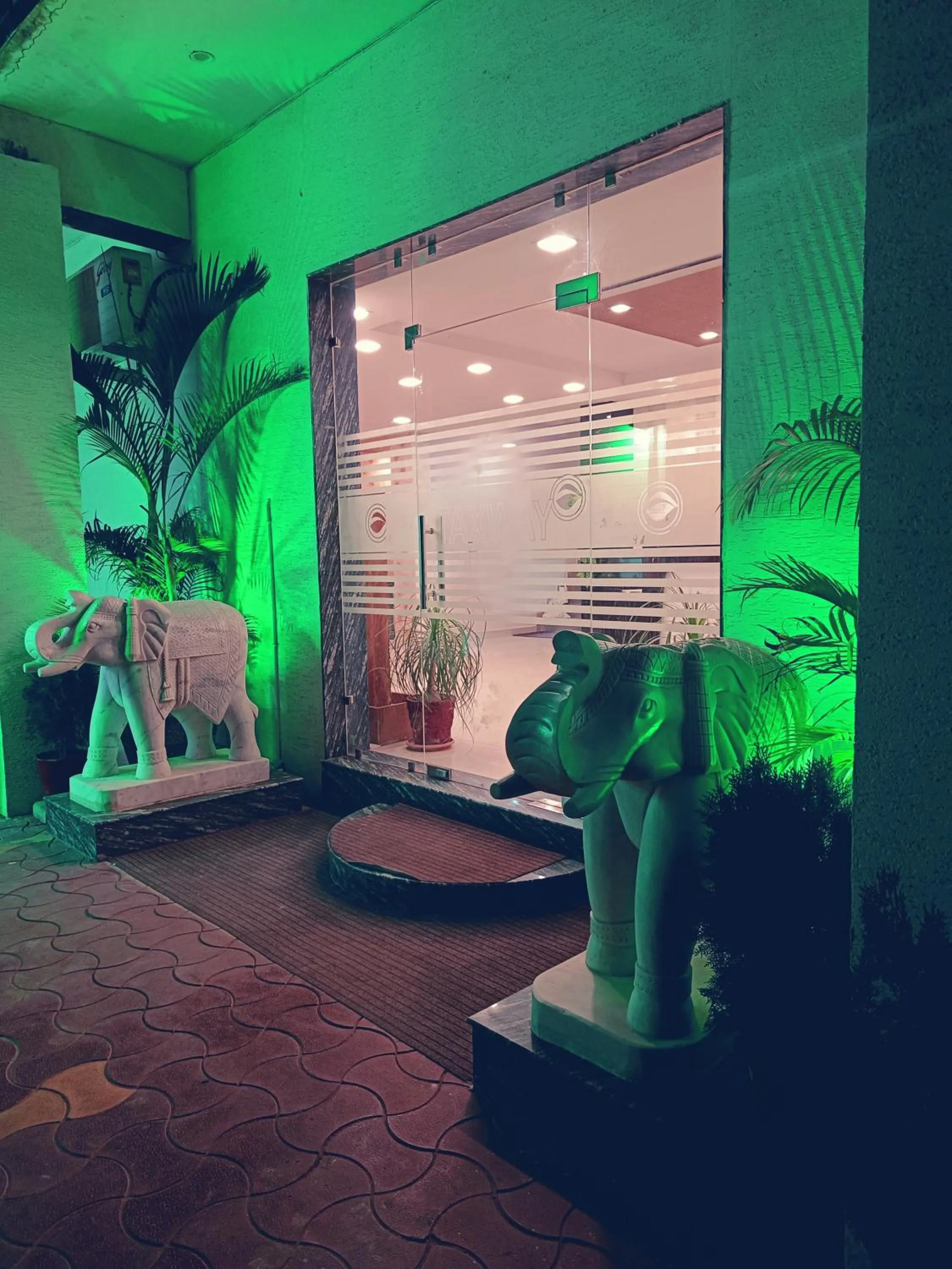 Facade/entrance in Green Club Farm