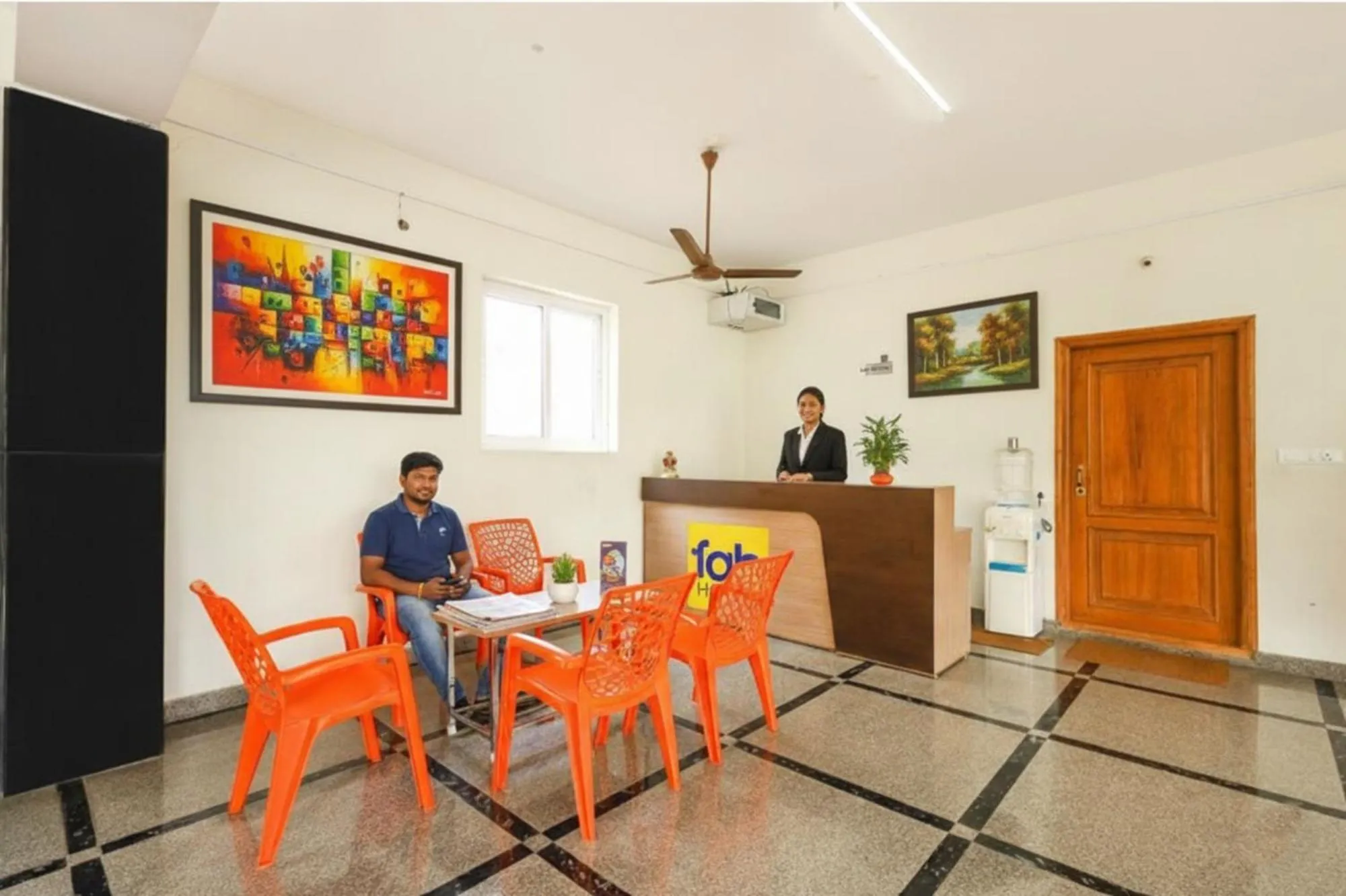 Lobby or reception in FabHotel Karthikeya Residency - Tirupati Bus Stand - 900m