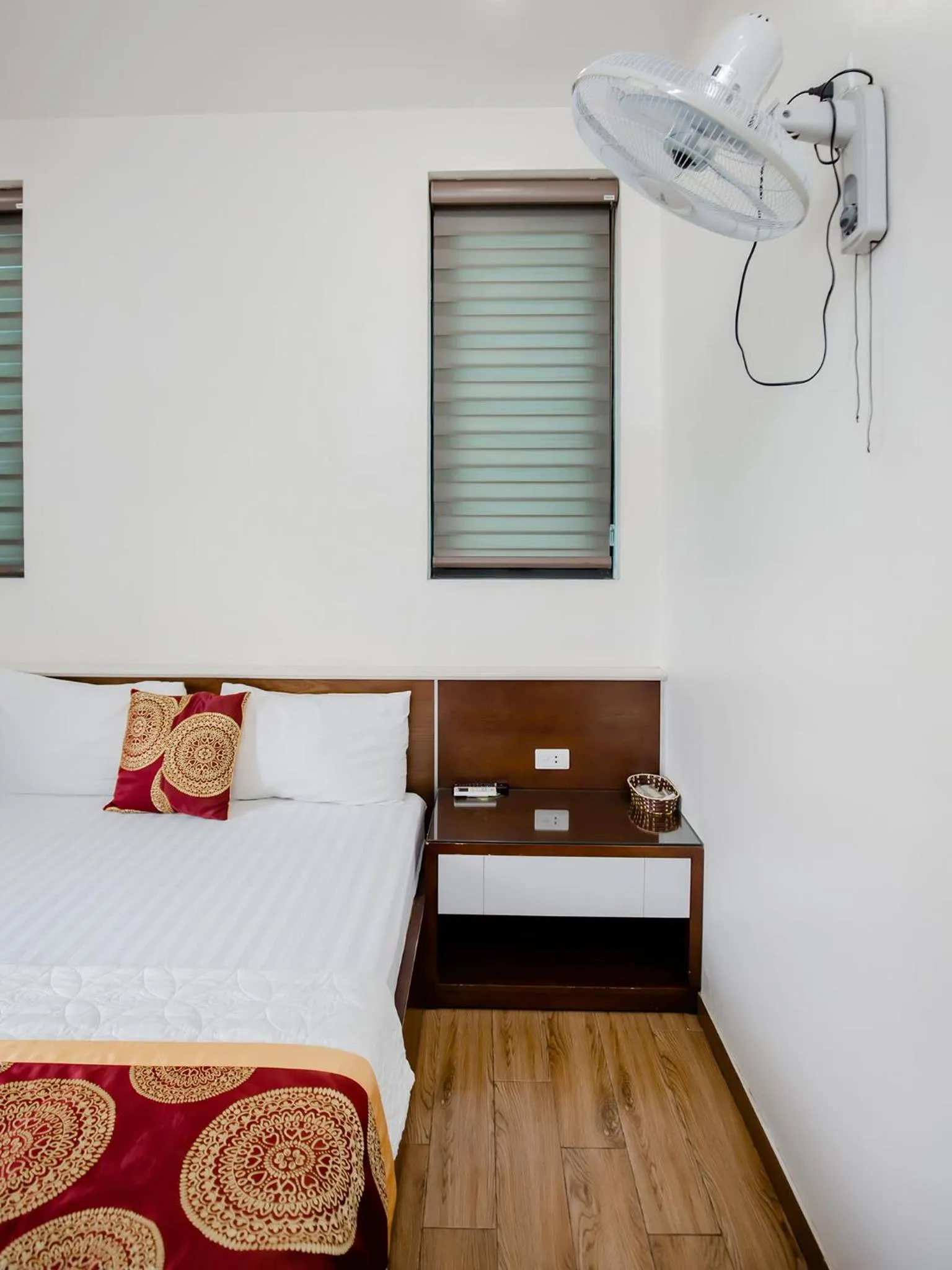 fireplace, Bed in Phuong Nam Luxury Hotel Long Bien