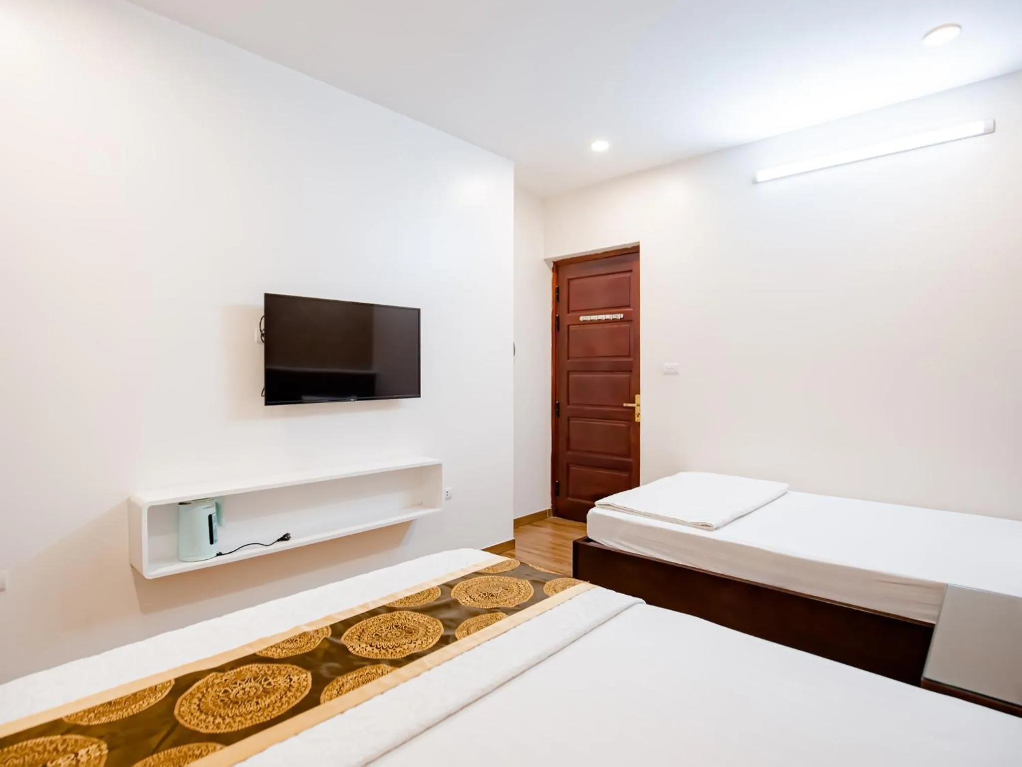 Bedroom, Bed in Phuong Nam Luxury Hotel Long Bien