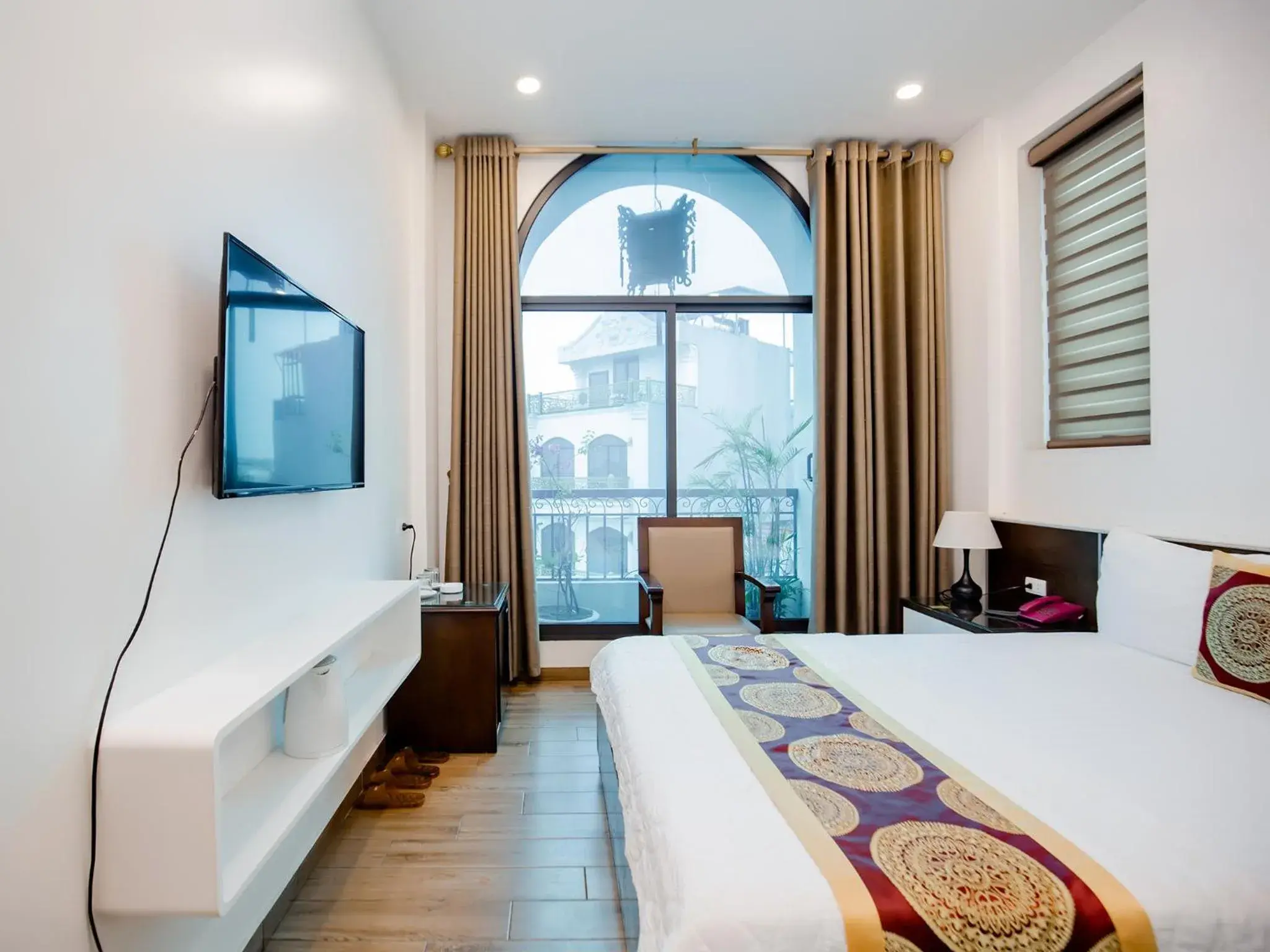Superior Double Room in Phuong Nam Luxury Hotel Long Bien Superior Double Room in Phuong Nam Luxury Hotel Long Bien