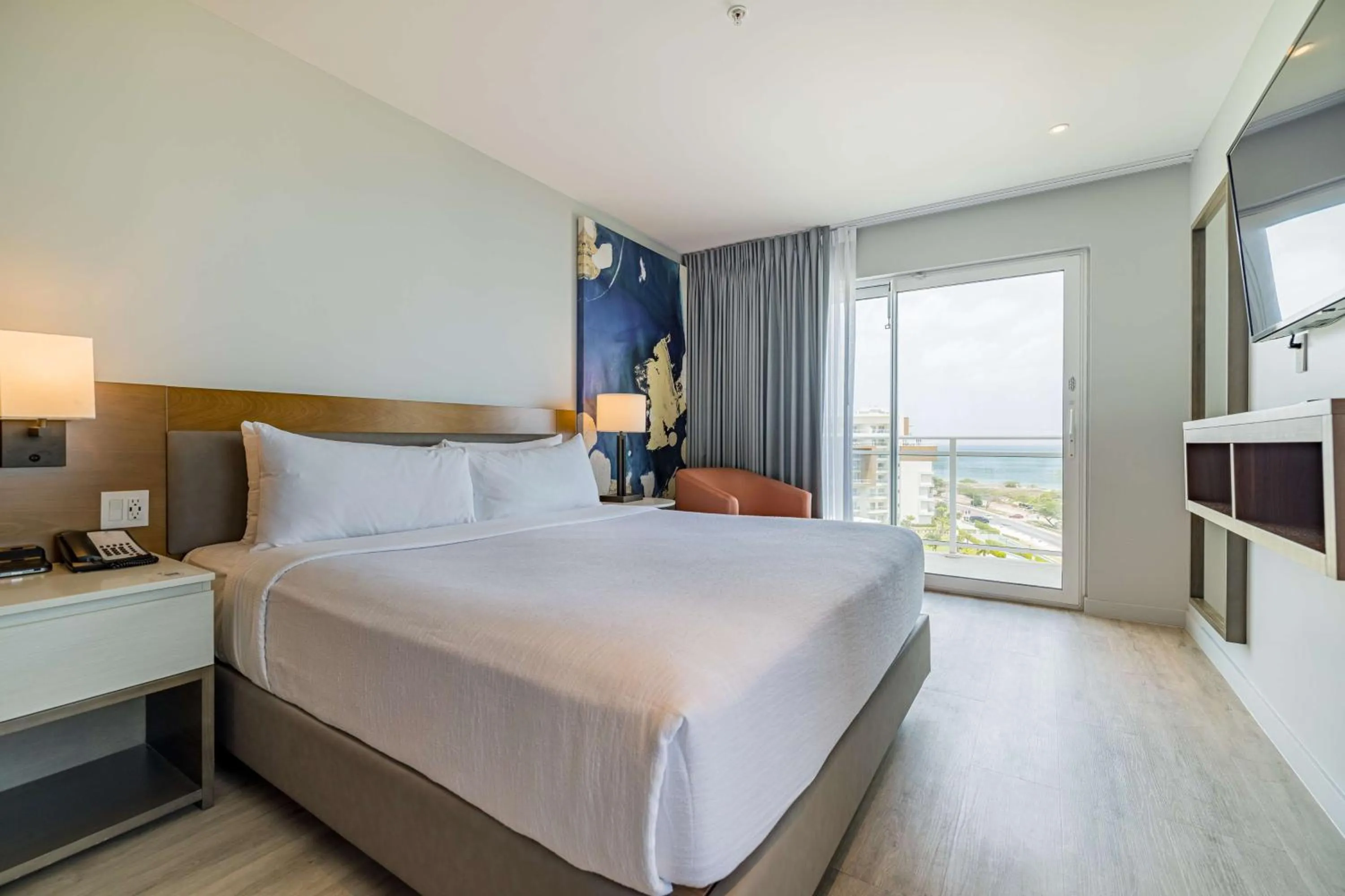 Bed in Embassy Suites By Hilton Aruba Beach Resort