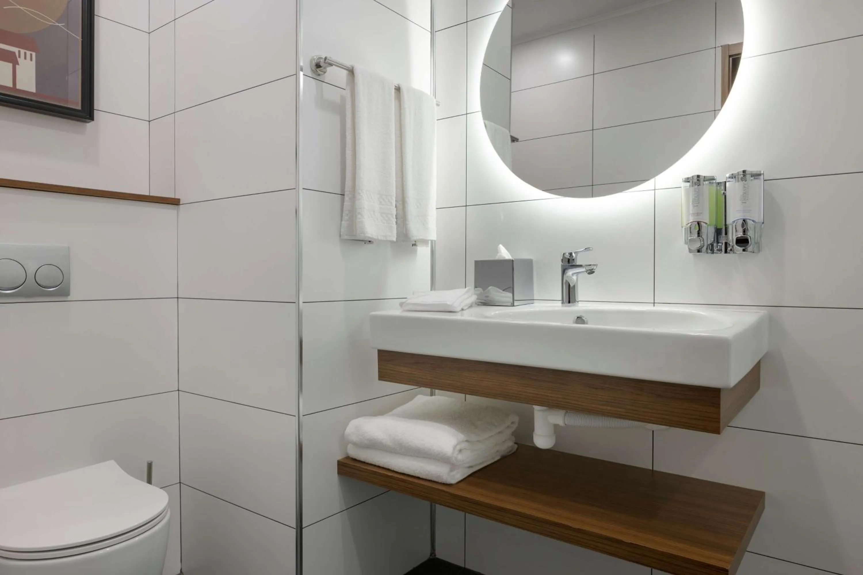 Bathroom in Hampton By Hilton Istanbul Airport, Arnavutkoy