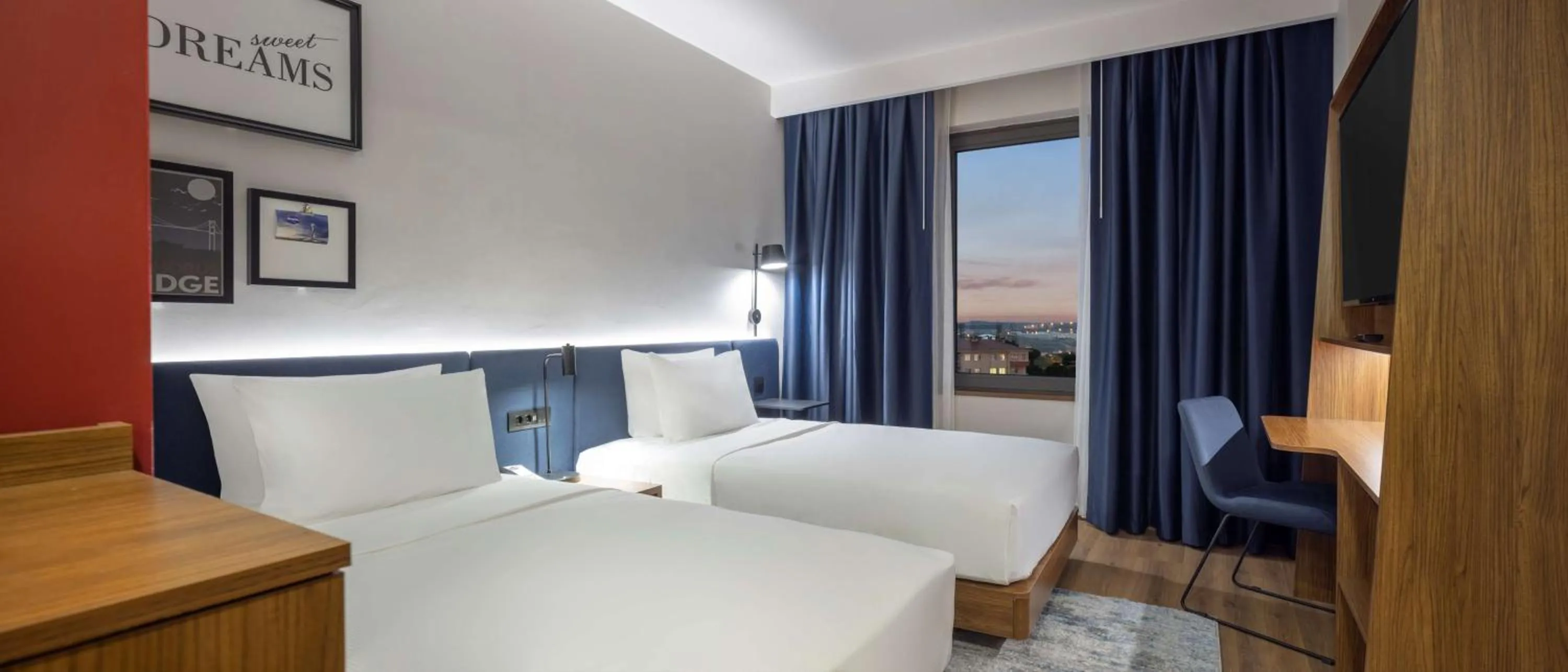 Bed in Hampton By Hilton Istanbul Airport, Arnavutkoy