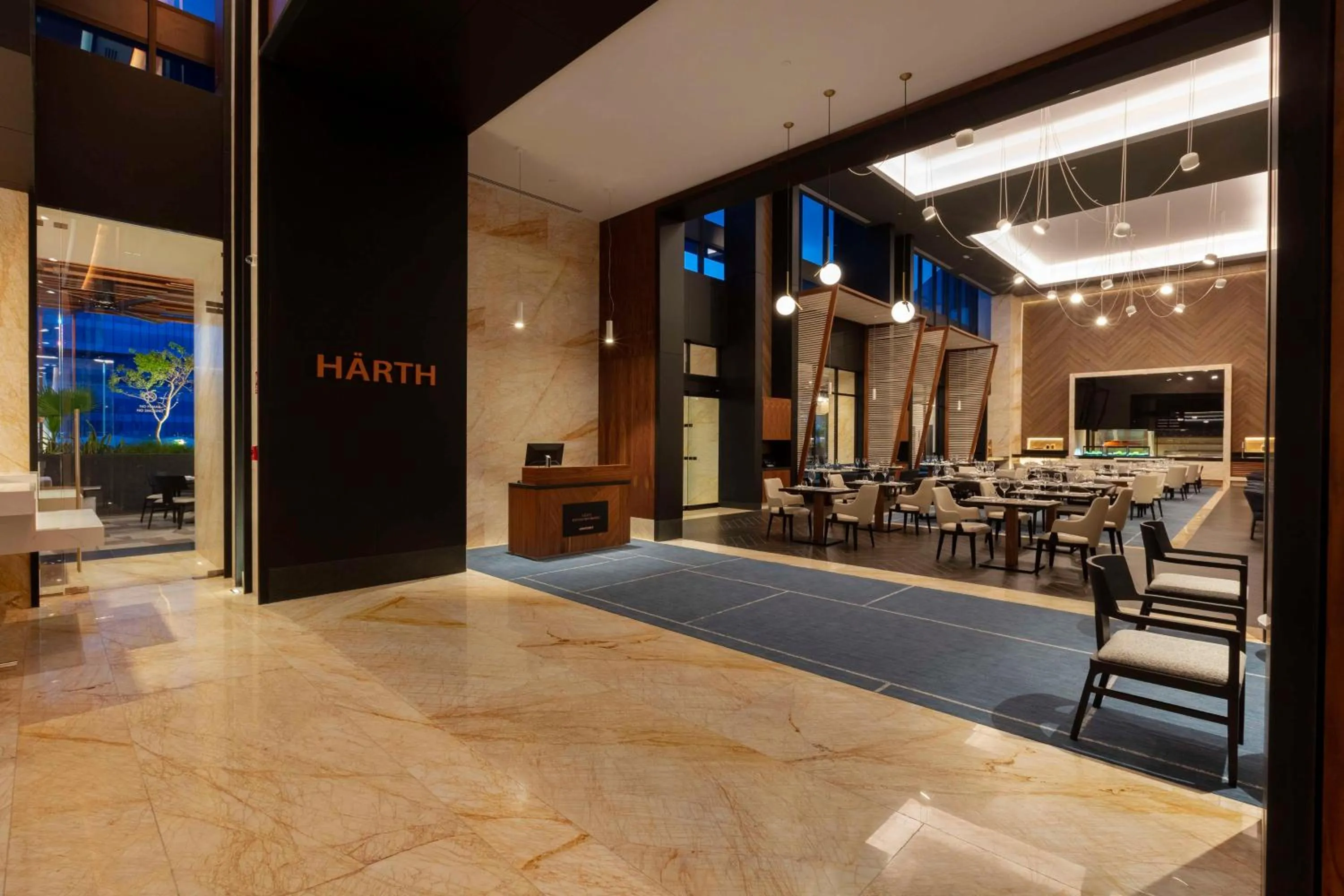 Restaurant/places to eat in Hilton Monterrey Valle