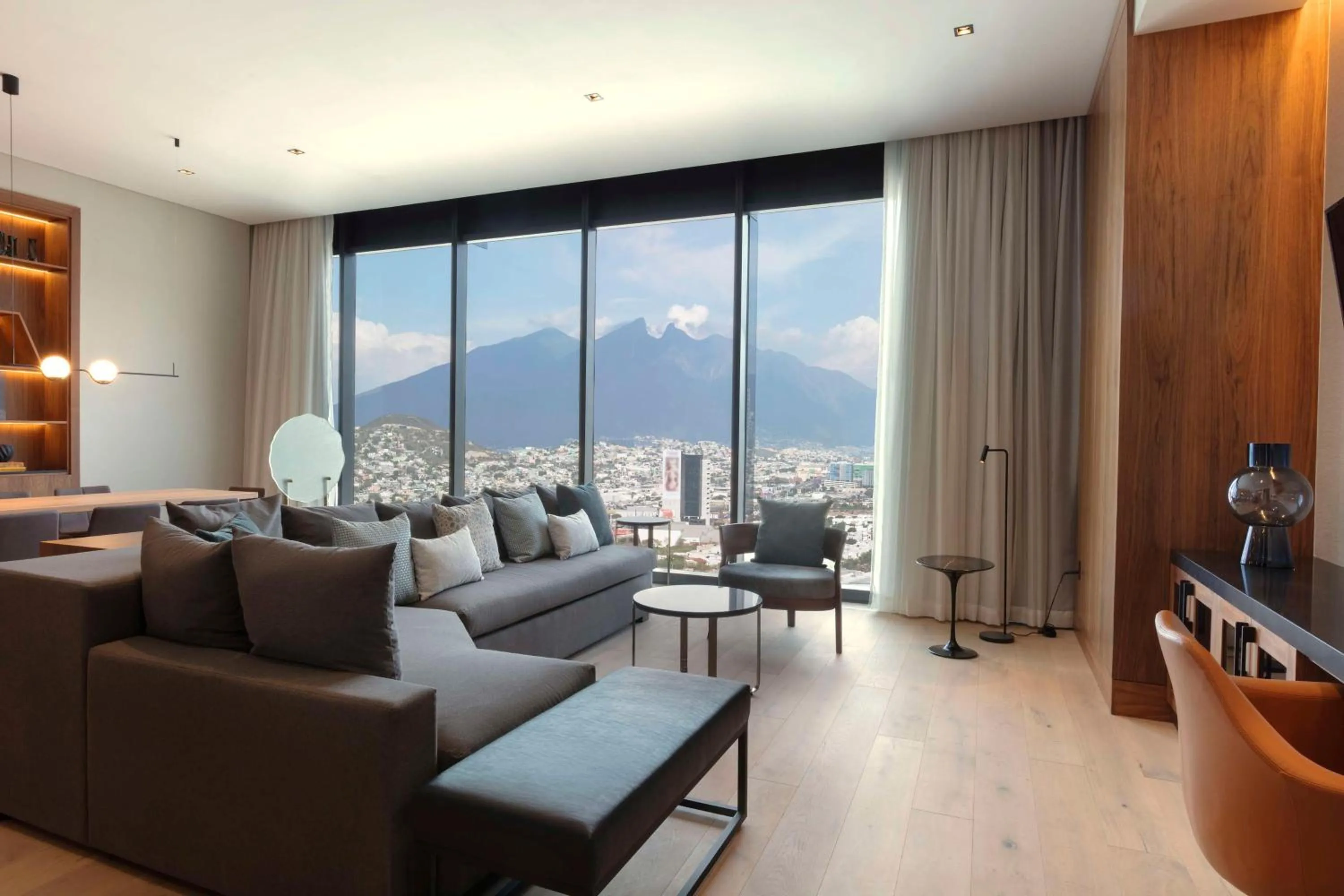 Bedroom in Hilton Monterrey Valle