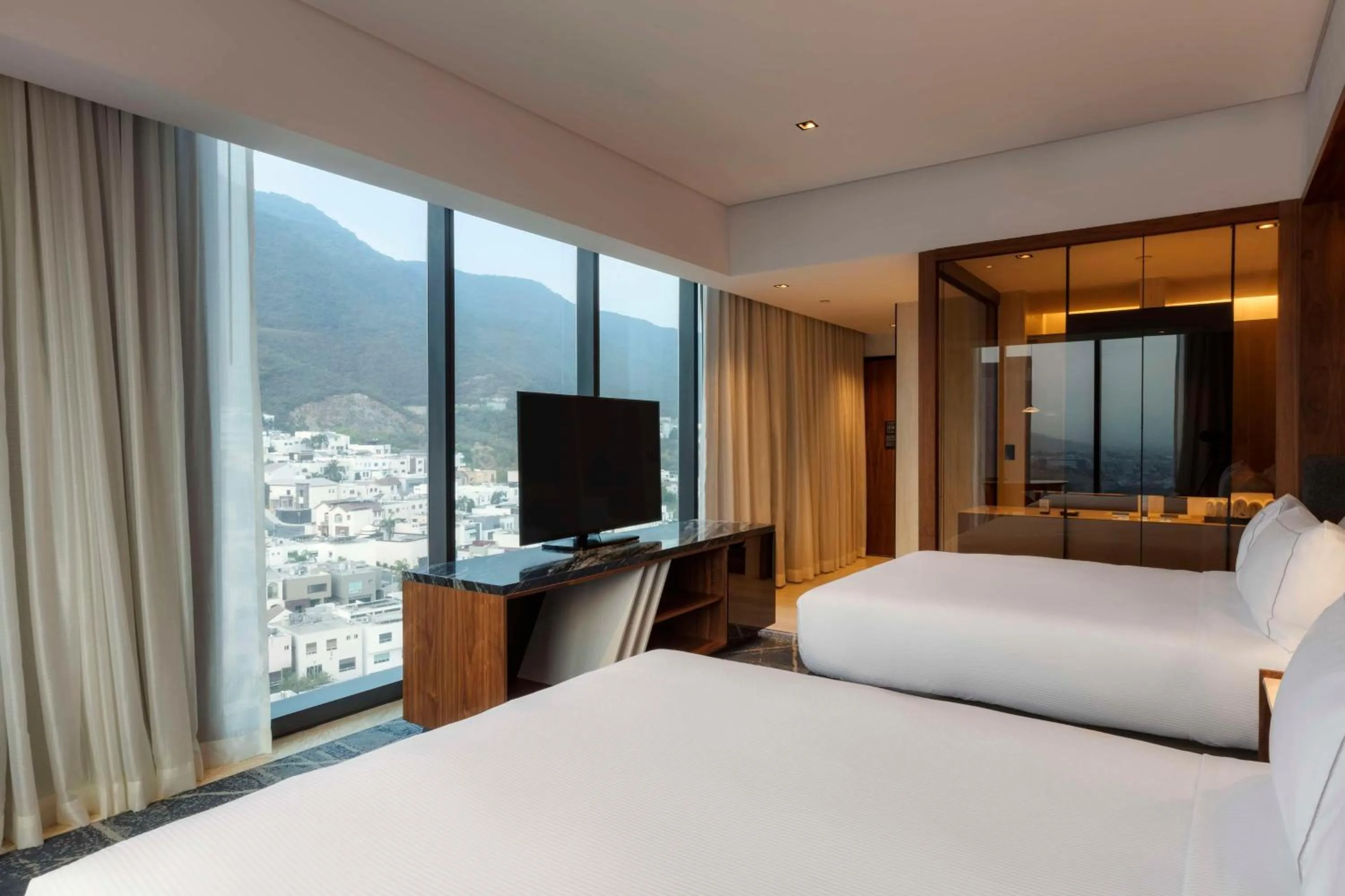 Bedroom, Bed in Hilton Monterrey Valle