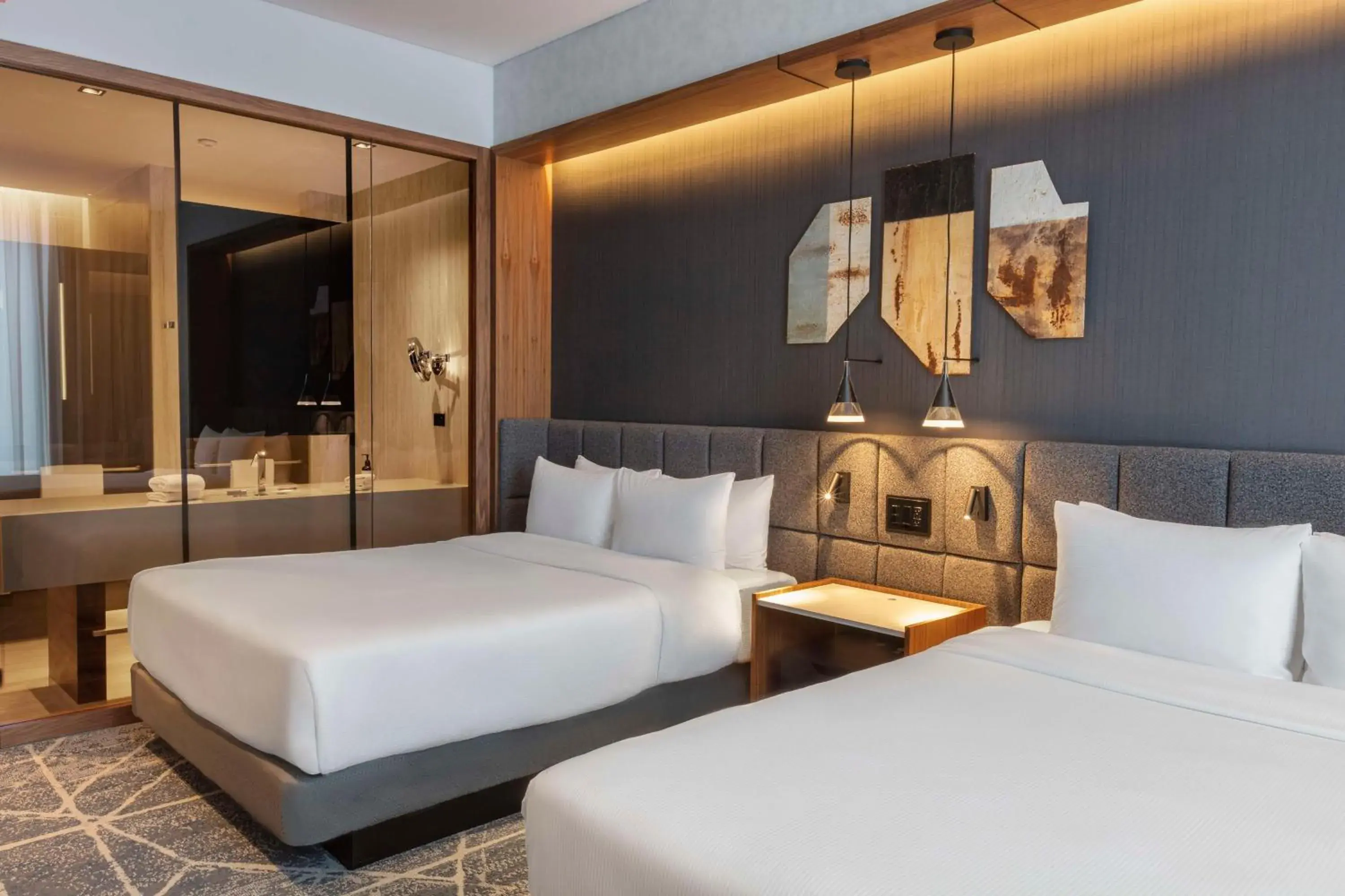 Club Queen Corner Room with Two Queen Beds and Mountain View in Hilton Monterrey Valle Club Queen Corner Room with Two Queen Beds and Mountain View in Hilton Monterrey Valle