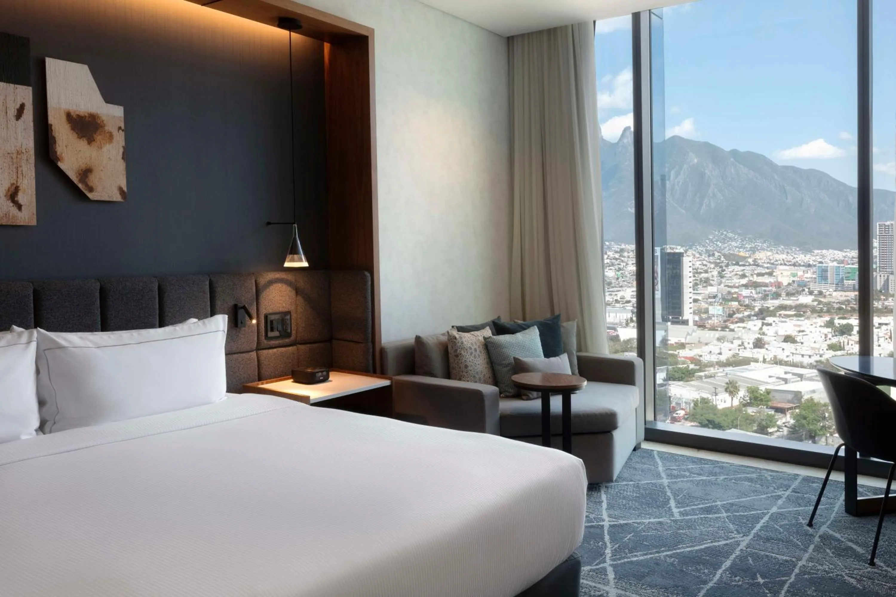 View (from property/room), Bed in Hilton Monterrey Valle