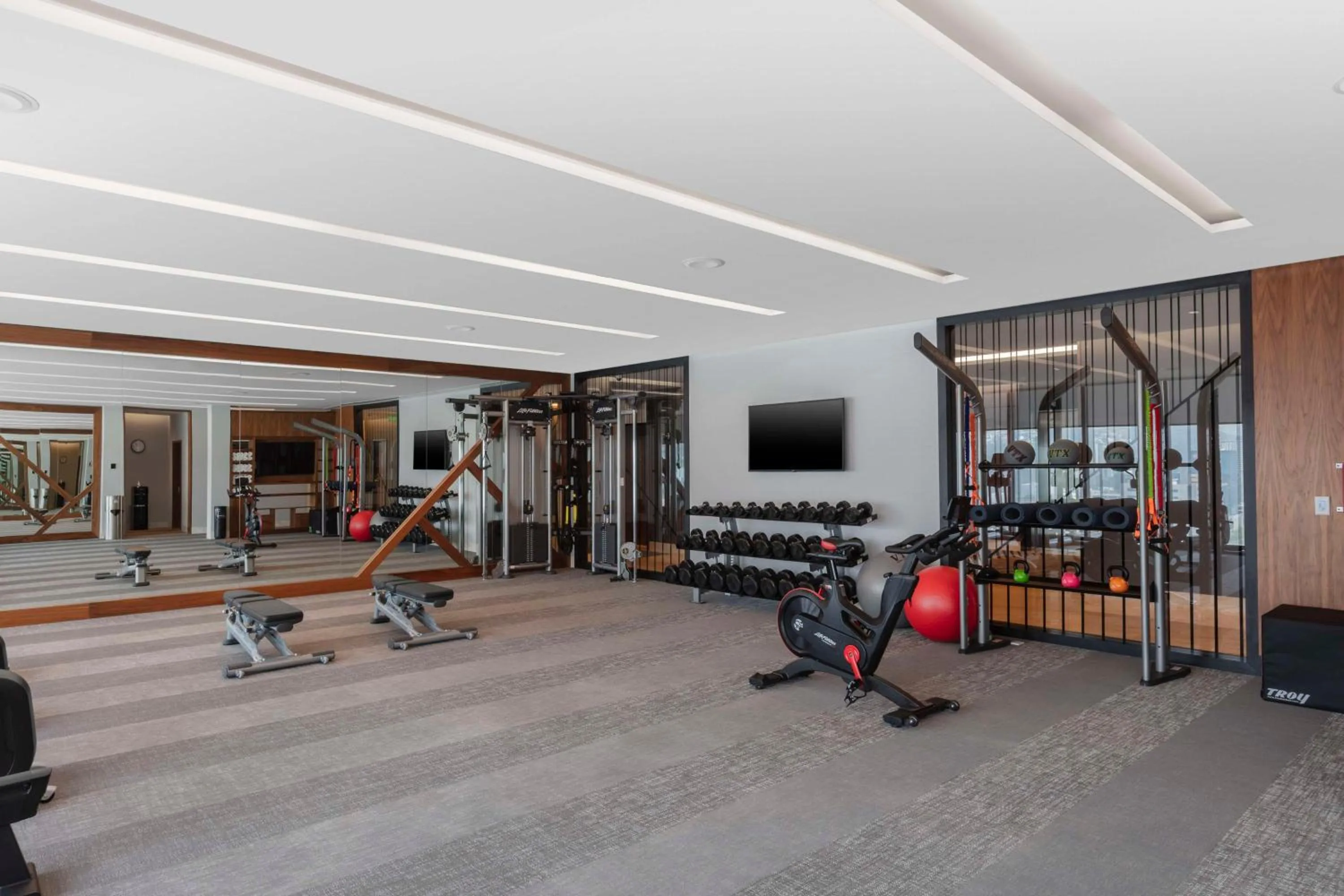 Fitness centre/facilities in Hilton Monterrey Valle