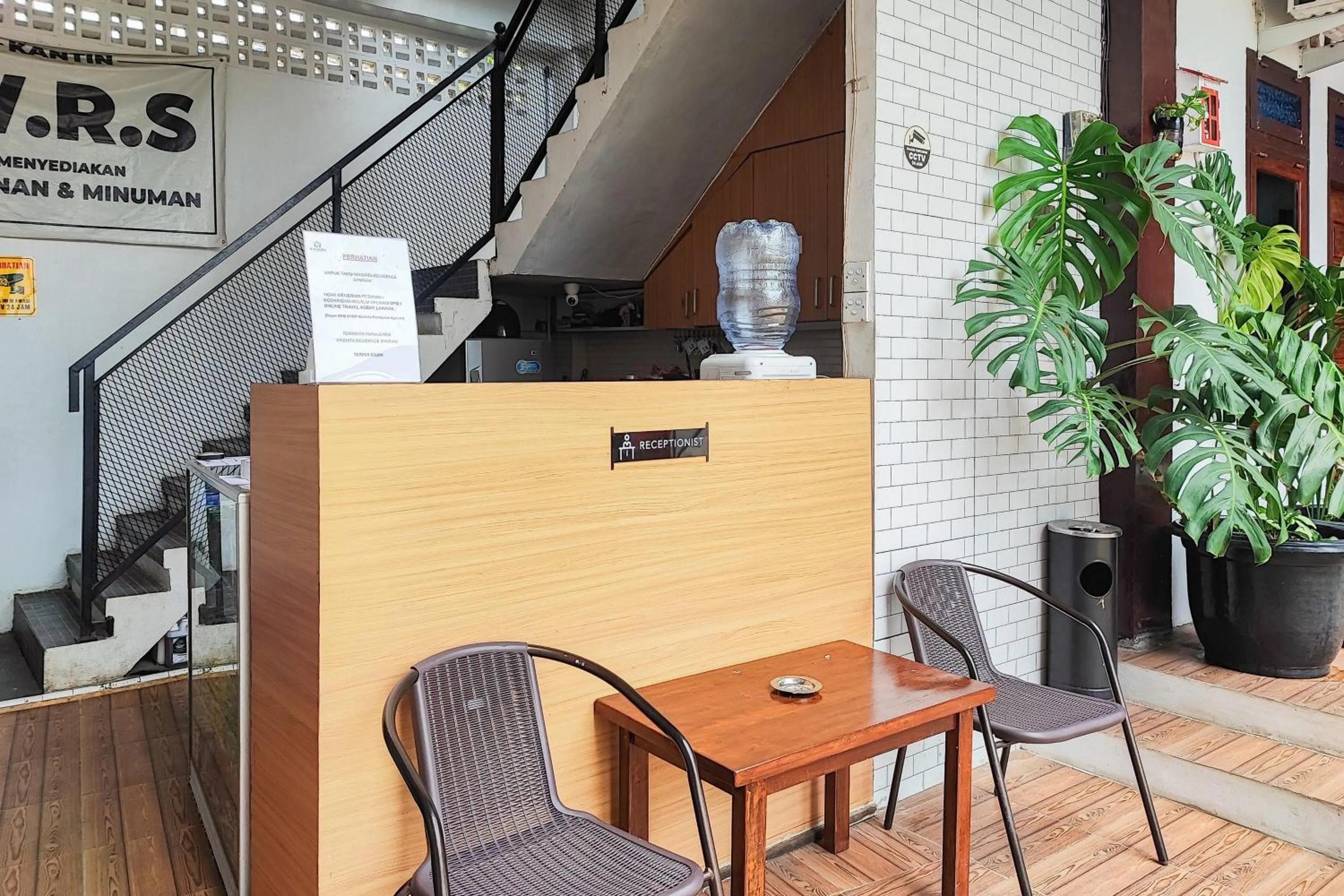 Lobby or reception in Urbanview Hotel Syariah at Waskita Residence Telanaipura